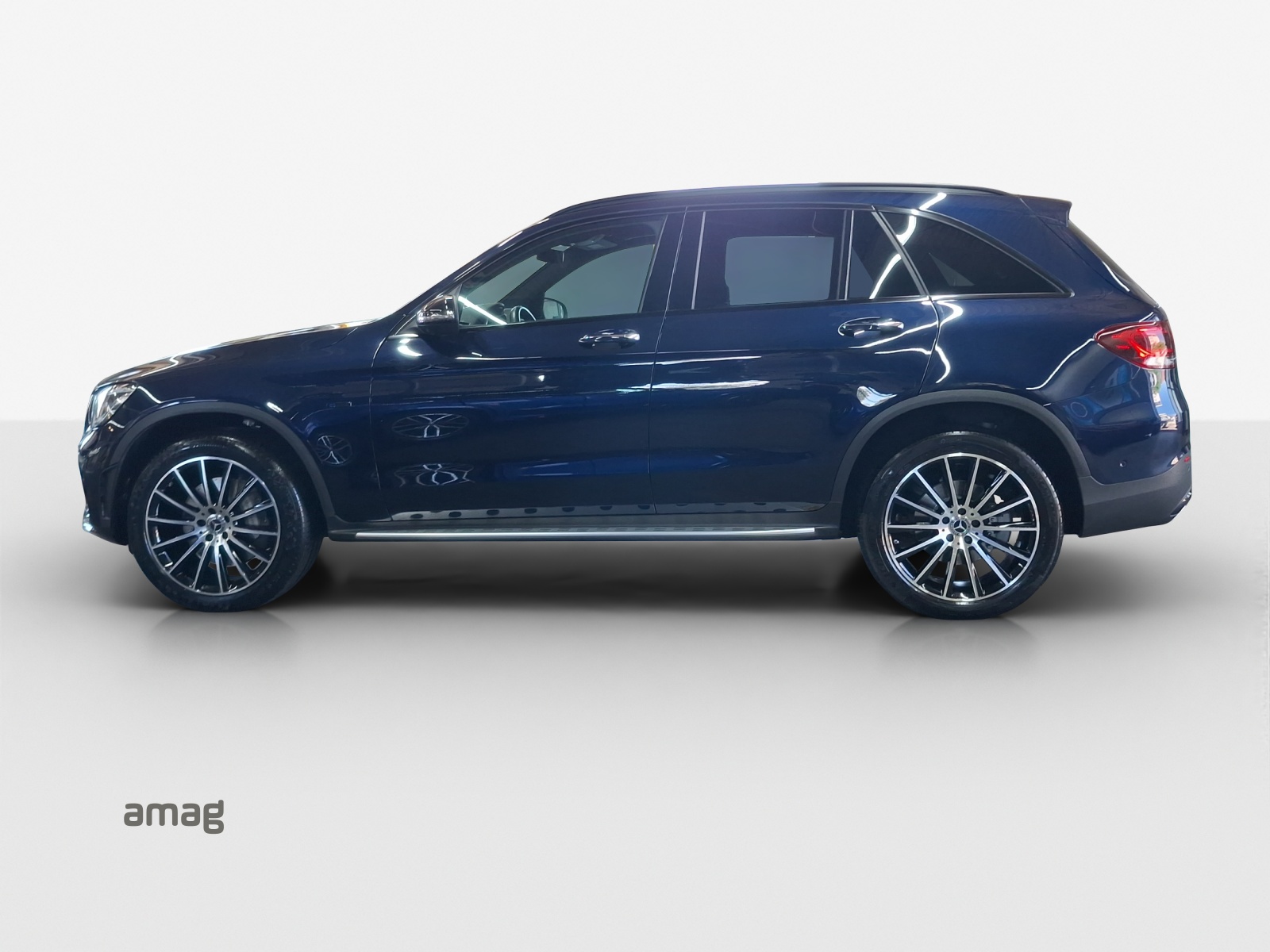 MERCEDES-BENZ GLC 300 e AMG Line 4Matic 9G-Tronic-image-1