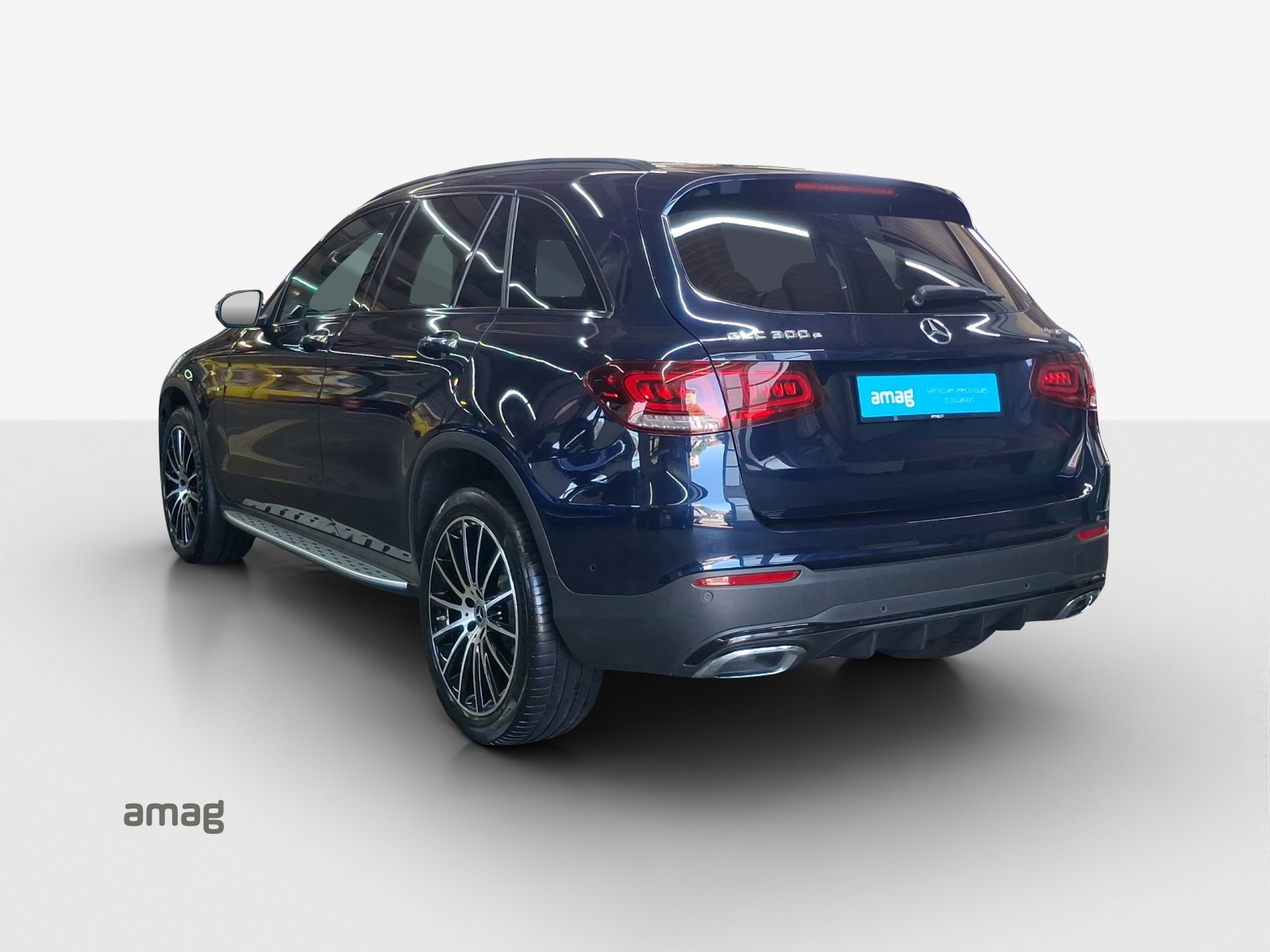 MERCEDES-BENZ GLC 300 e AMG Line 4Matic 9G-Tronic-image-3