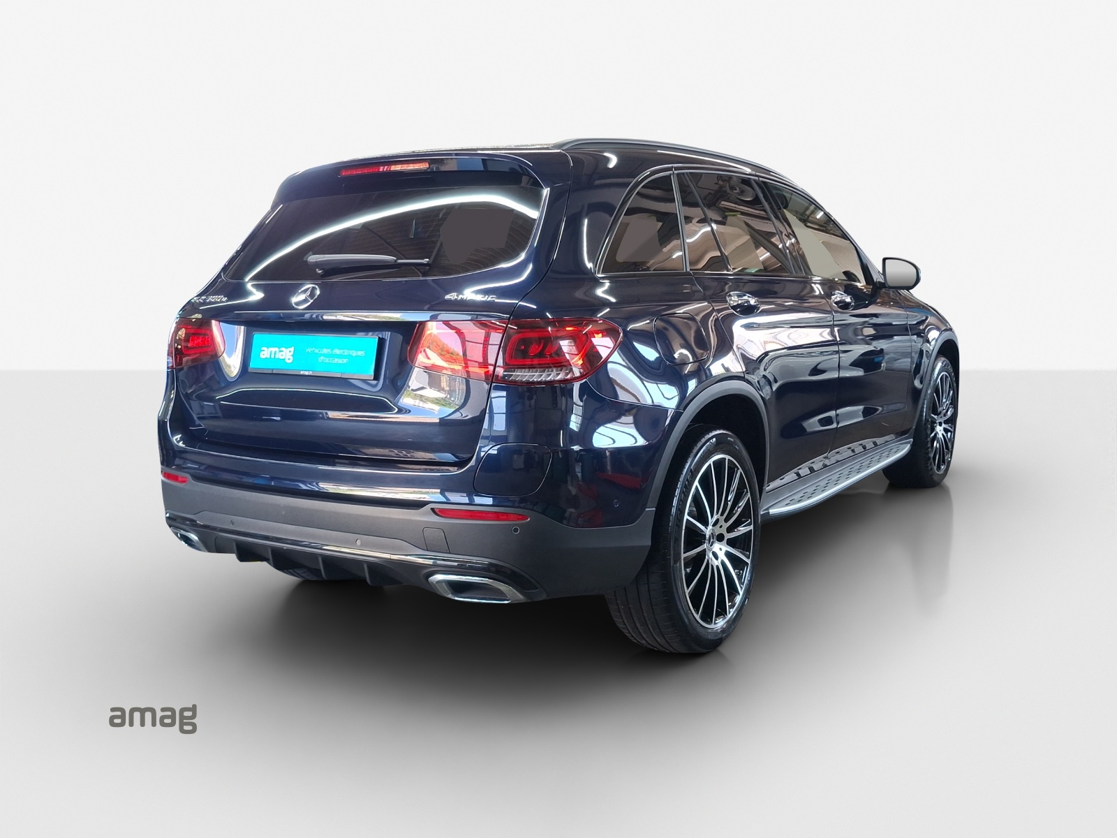 MERCEDES-BENZ GLC 300 e AMG Line 4Matic 9G-Tronic-image-5