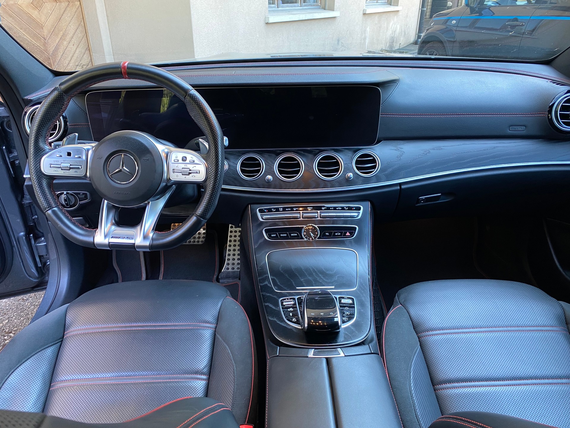 MERCEDES-BENZ E 53 AMG 4Matic 9G-Tronic-image-3