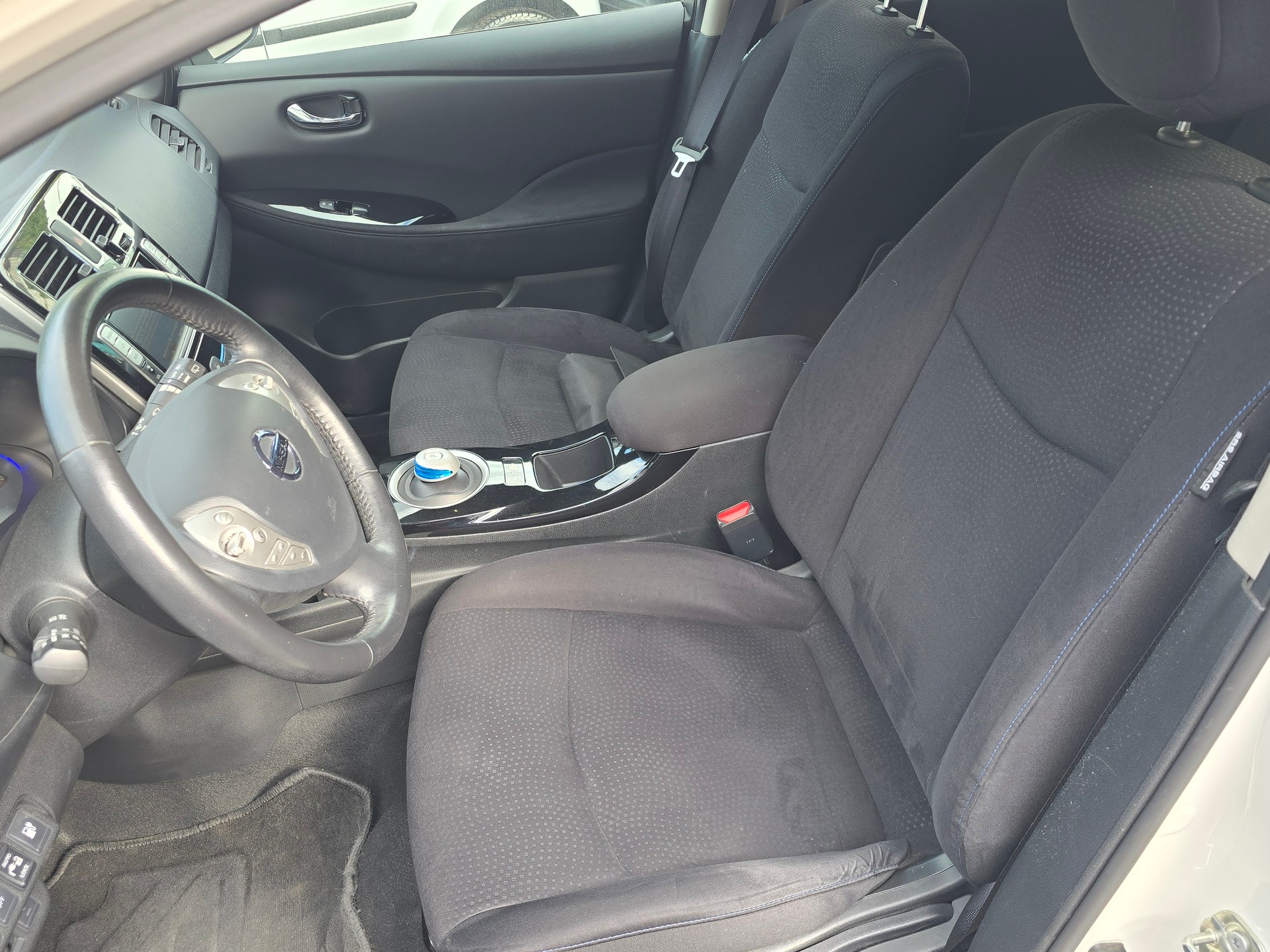 NISSAN Leaf acenta 30kWh (incl battery)-image-6