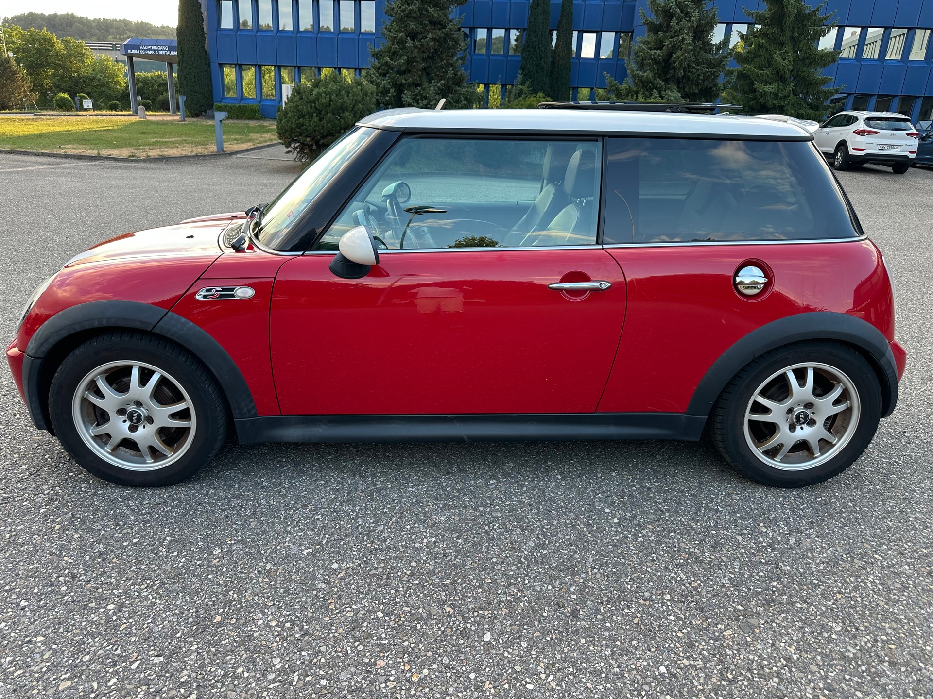 MINI Mini Cooper S-image-3