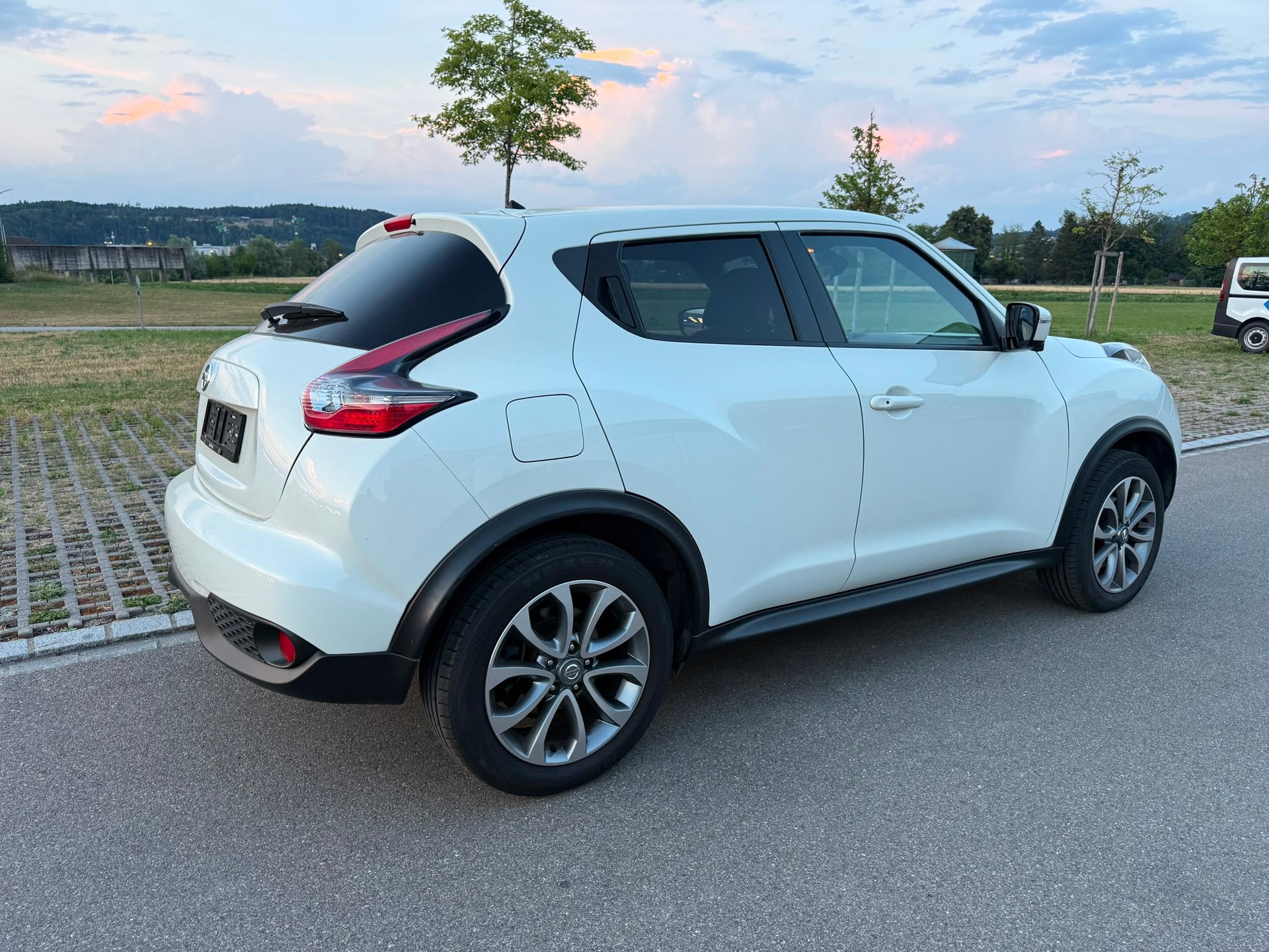 NISSAN Juke 1.6 DIG-T tekna 4x4 Xtronic M-CVT-image-8