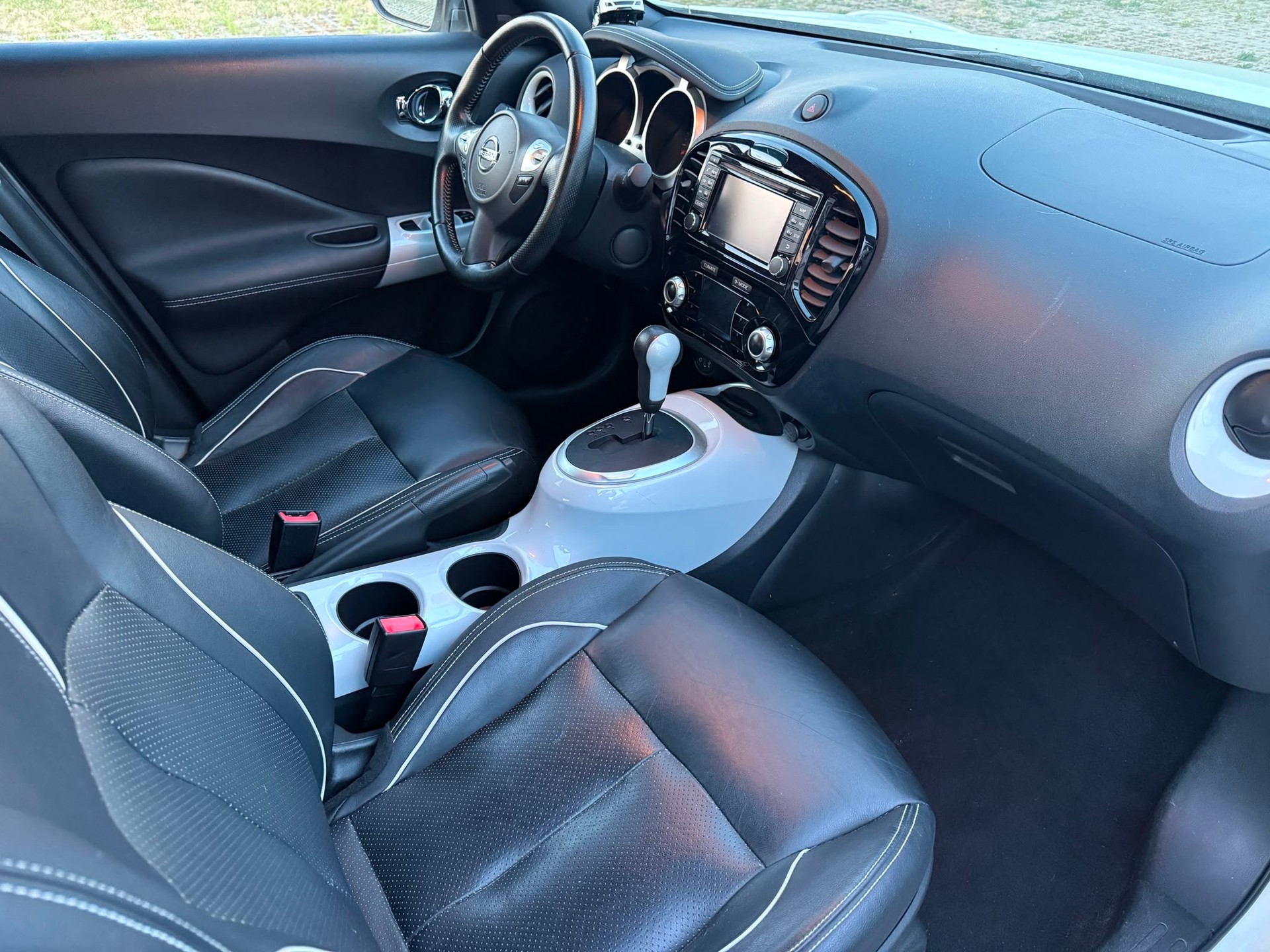 NISSAN Juke 1.6 DIG-T tekna 4x4 Xtronic M-CVT-image-19
