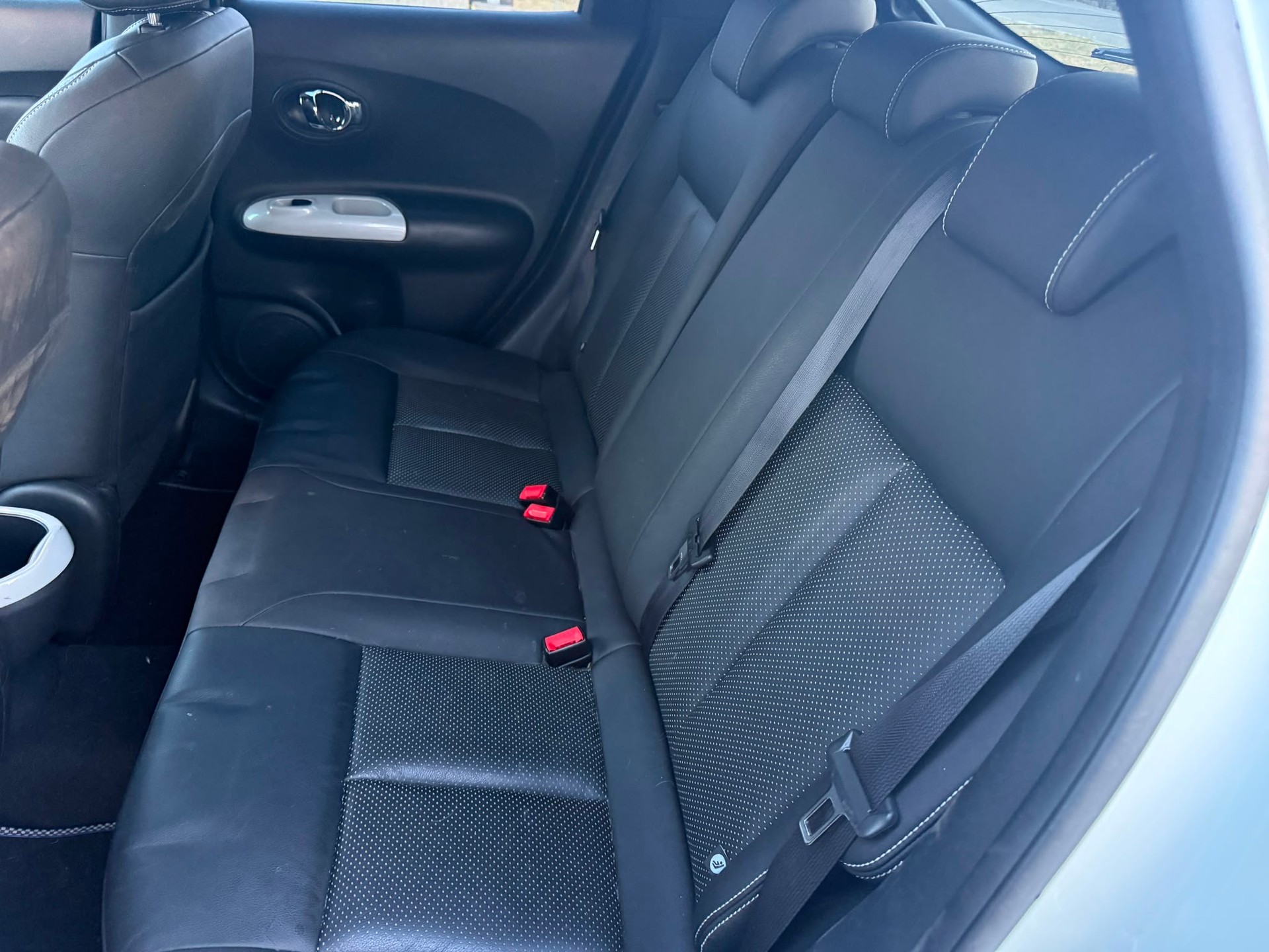 NISSAN Juke 1.6 DIG-T tekna 4x4 Xtronic M-CVT-image-14
