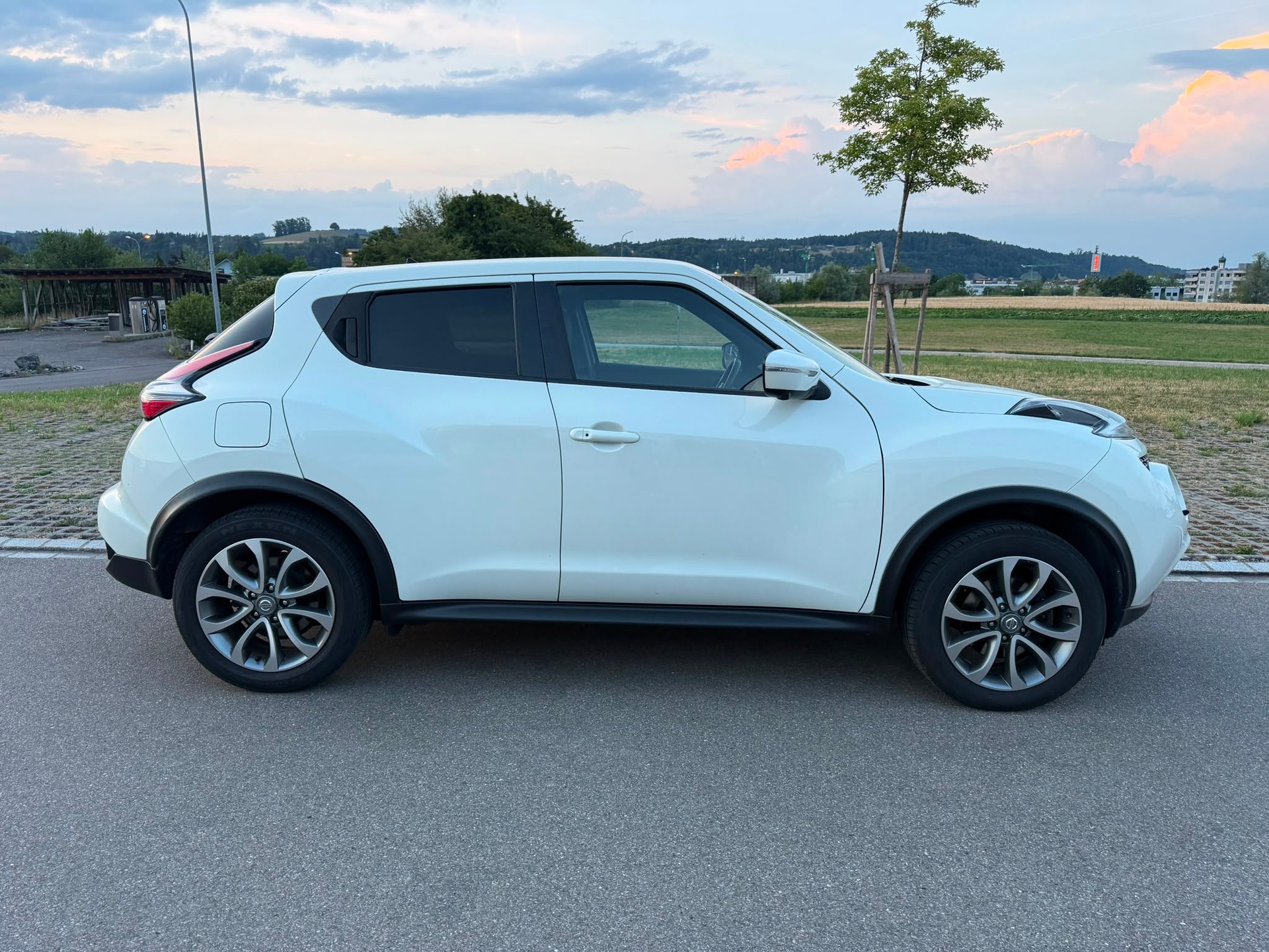 NISSAN Juke 1.6 DIG-T tekna 4x4 Xtronic M-CVT-image-5