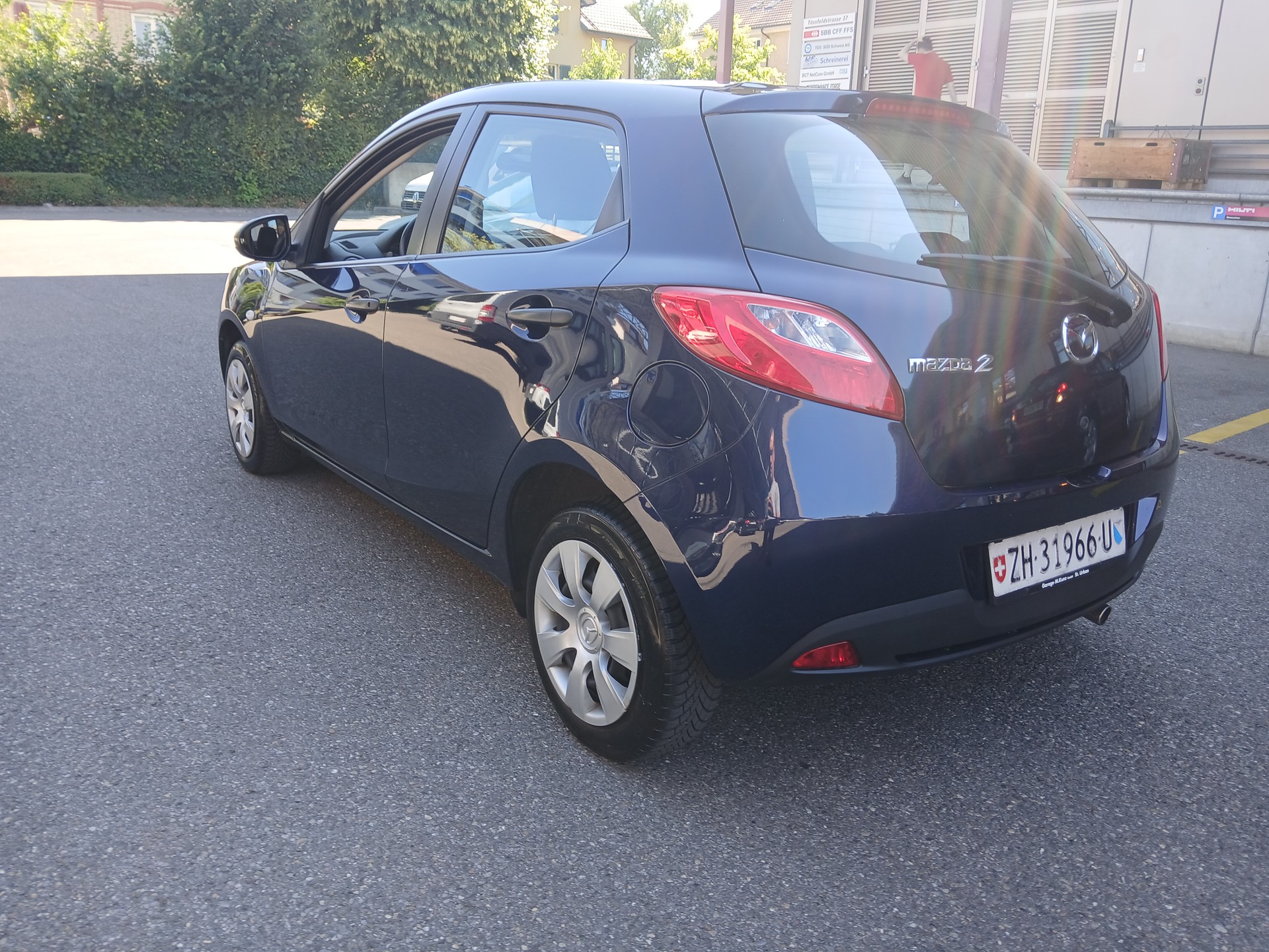 MAZDA 2 1.3i 16V Confort-image-2