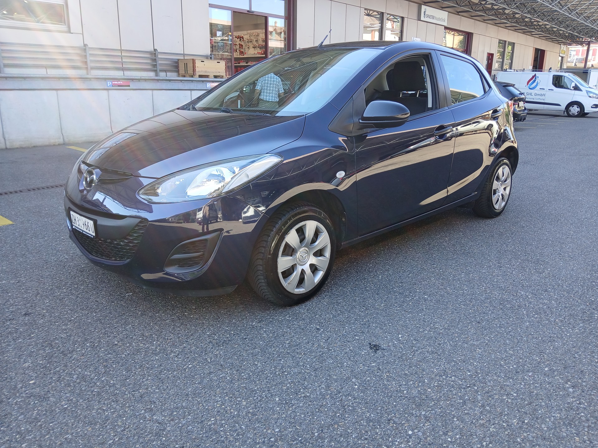 MAZDA 2 1.3i 16V Confort-image-0