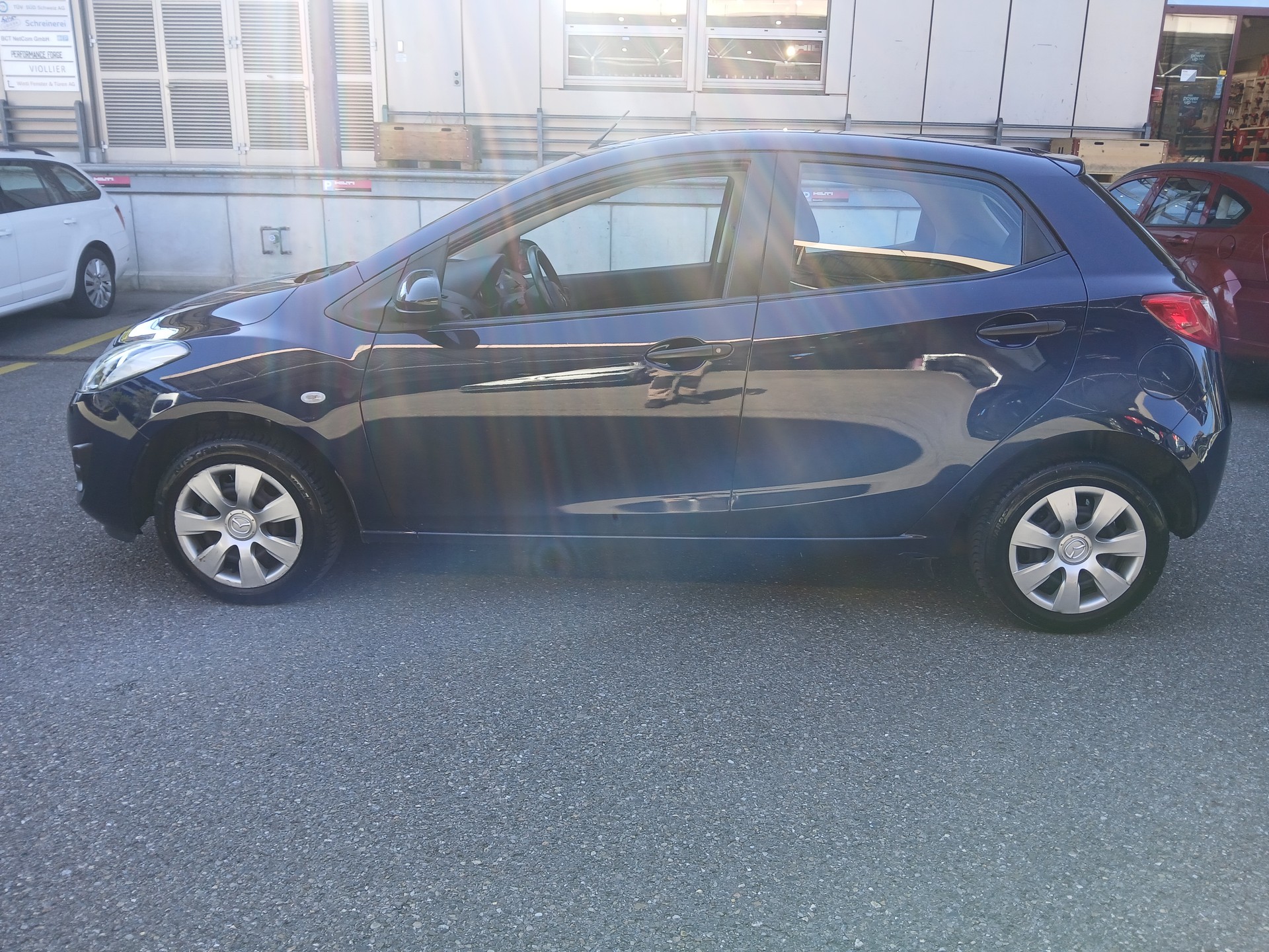 MAZDA 2 1.3i 16V Confort-image-1