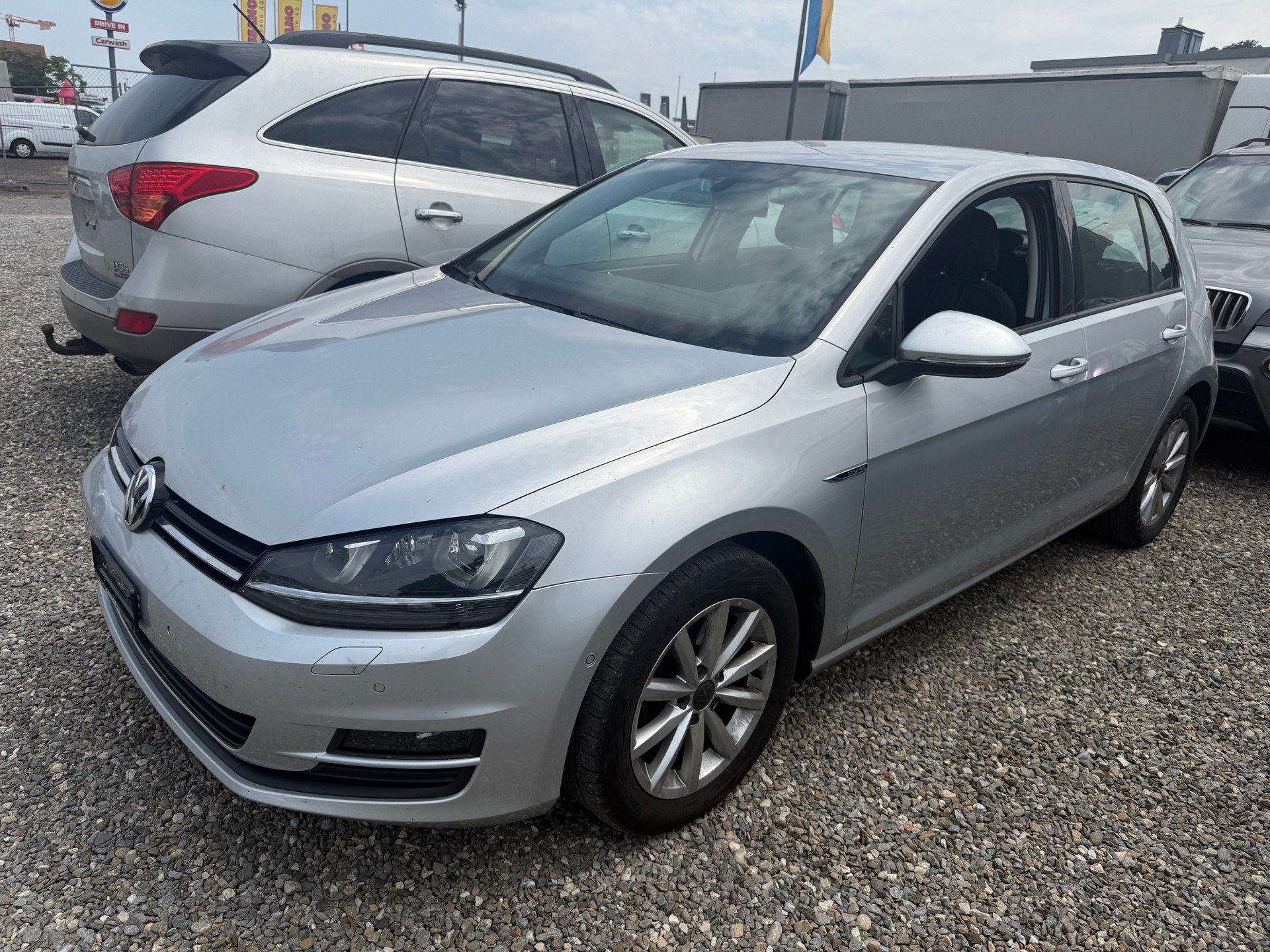 VW Golf 1.6 TDI Trendline 4Motion-image-1