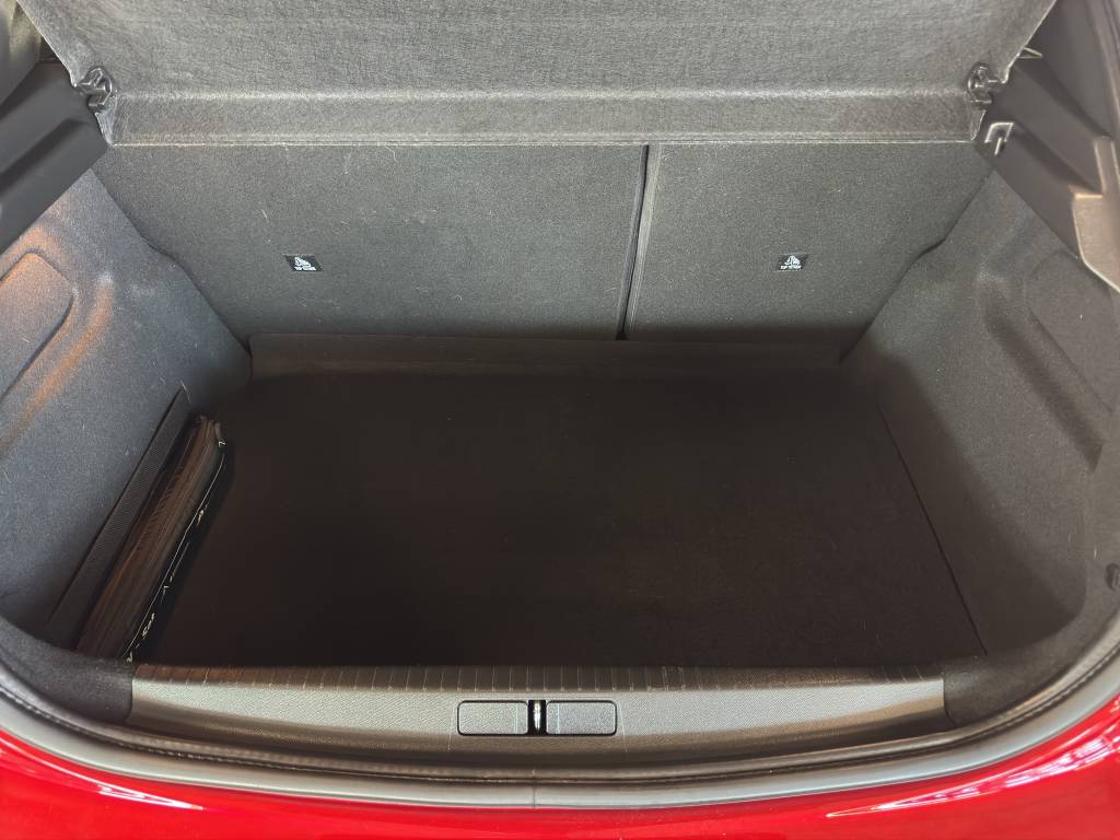 PEUGEOT 208 1.2 PureTech GT Pack EAT8-image-11