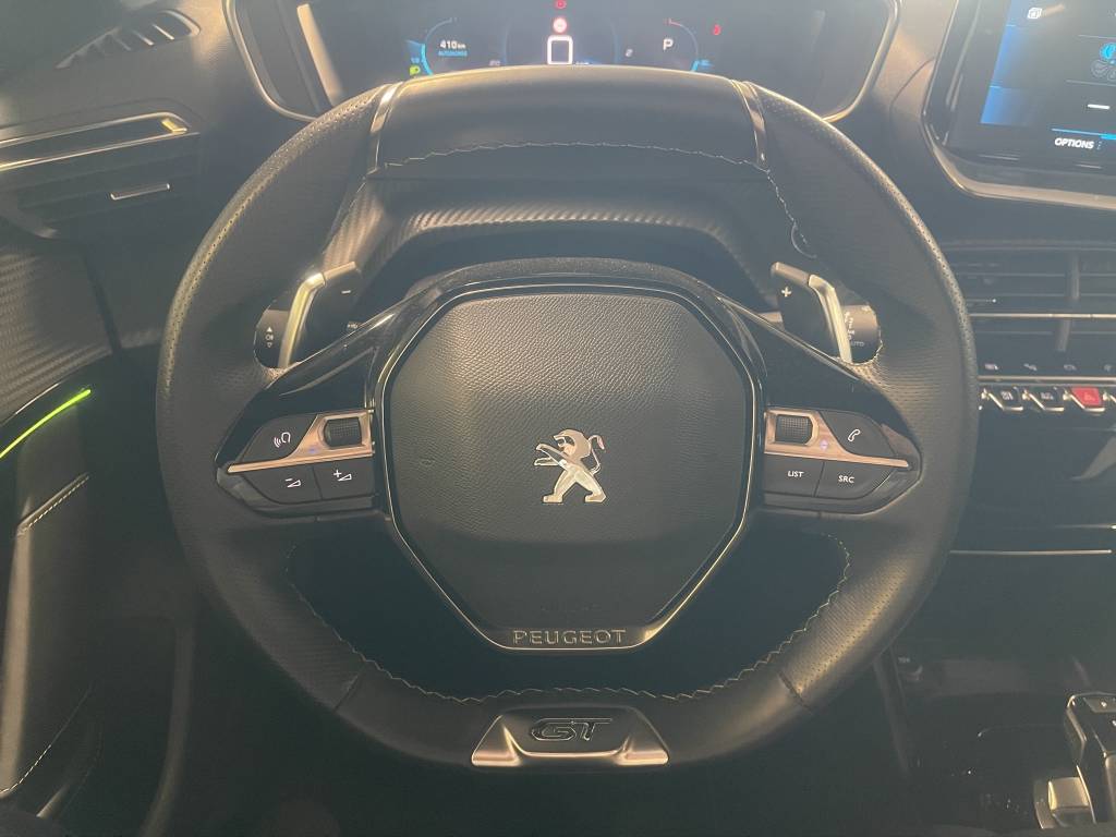 PEUGEOT 208 1.2 PureTech GT Pack EAT8-image-14