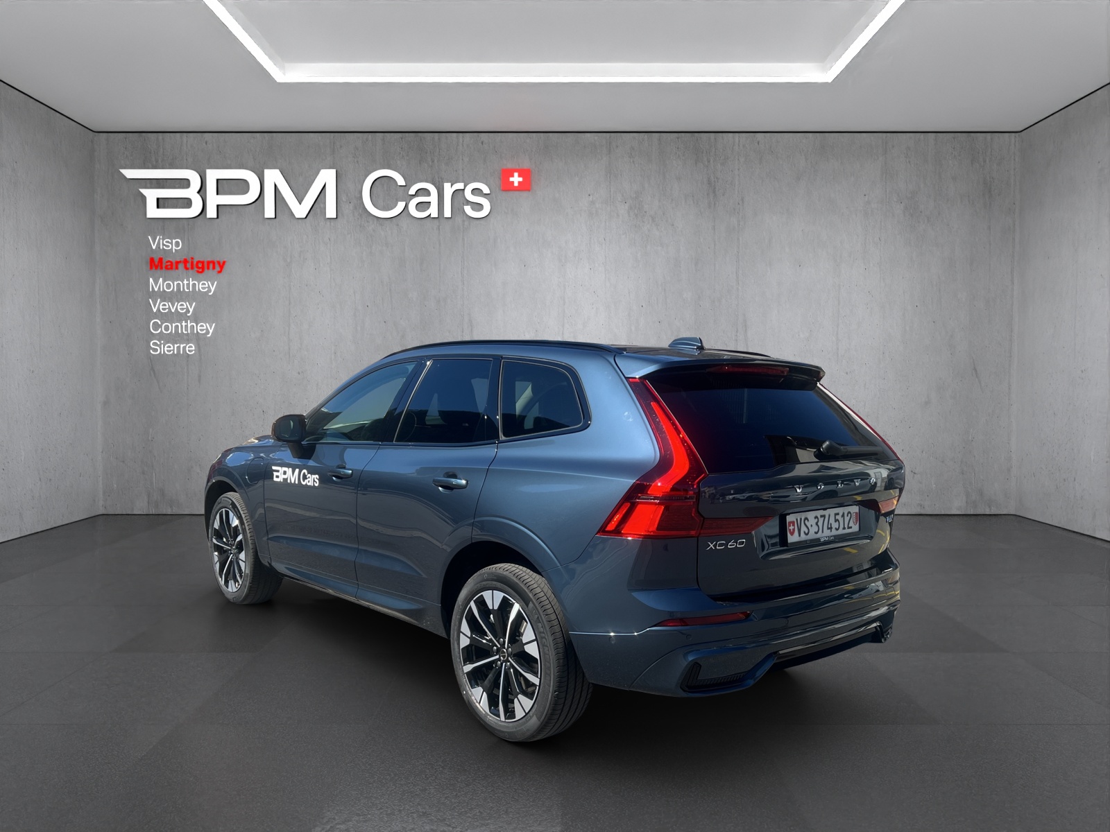 VOLVO XC60 T6 eAWD PluginHybrid Plus Dark Geartronic-image-5