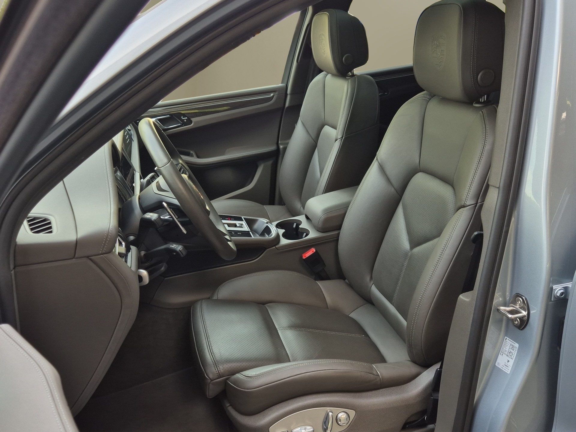 PORSCHE Macan S PDK-image-8