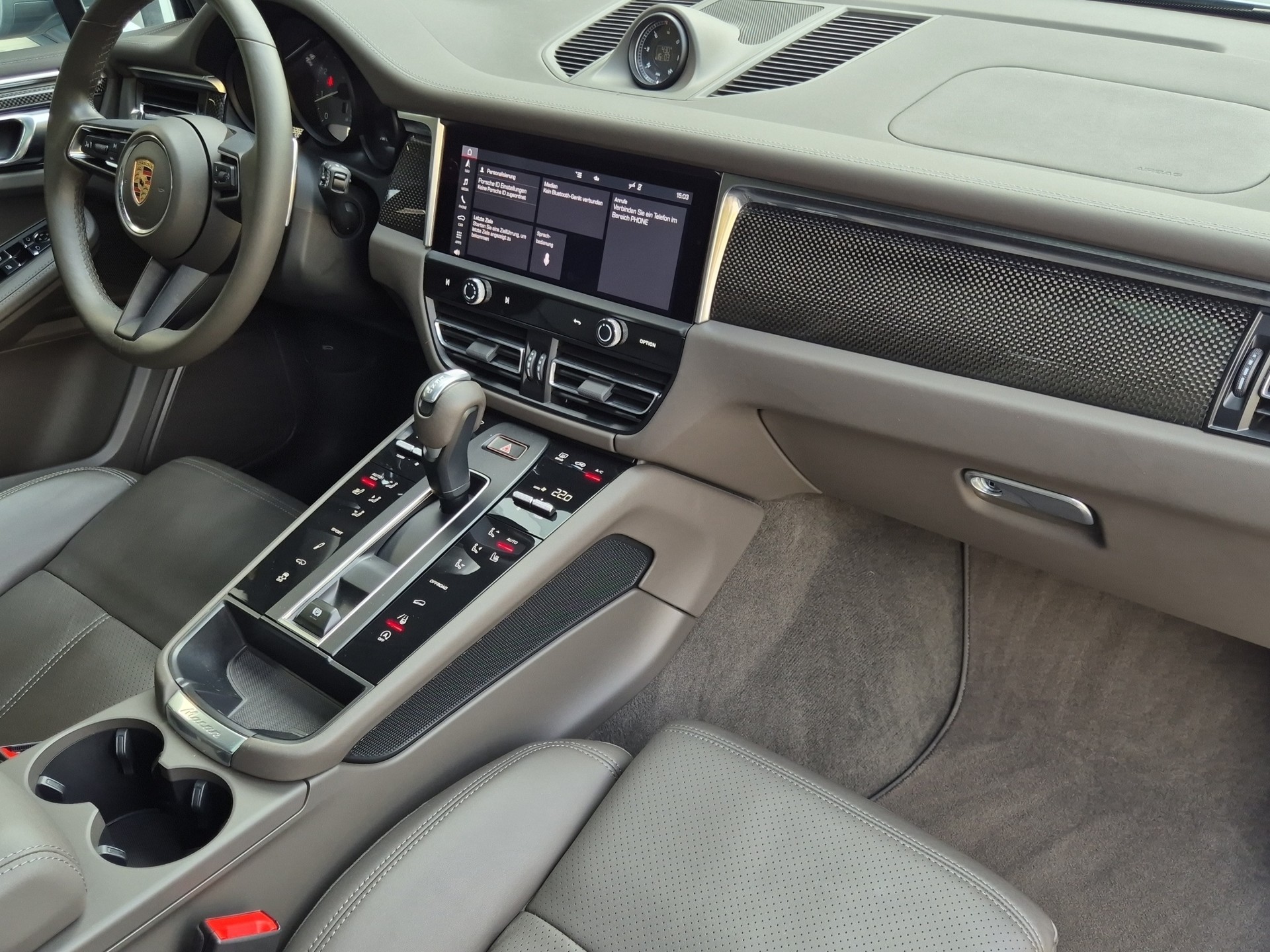 PORSCHE Macan S PDK-image-17