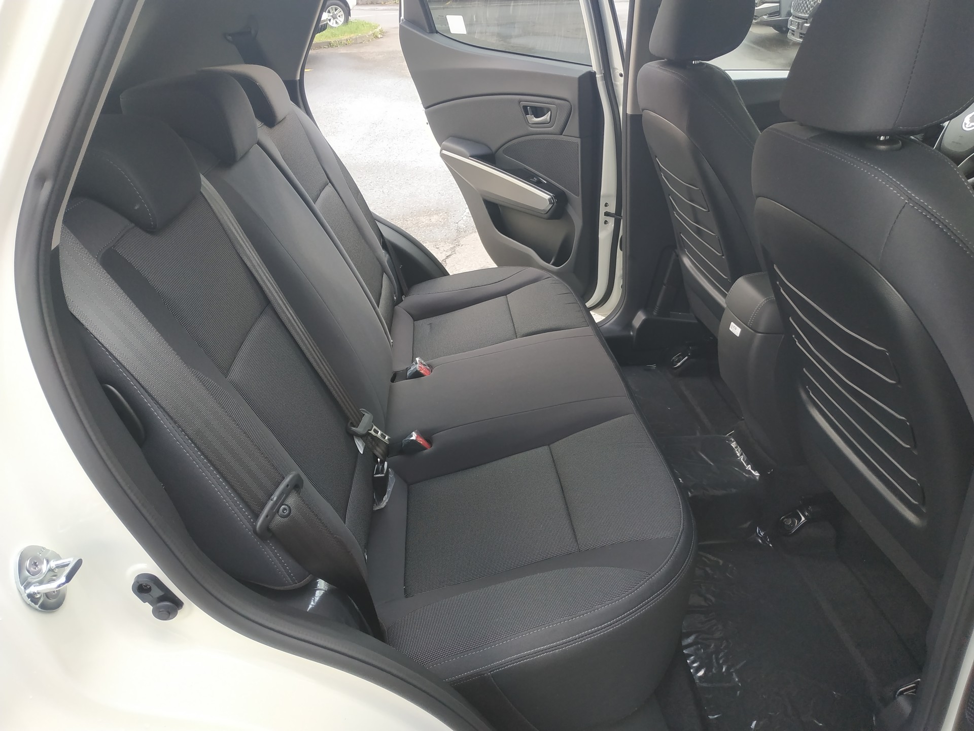 KGM-SsangYong Tivoli 1.5 T GDI Steel 4WD-image-19