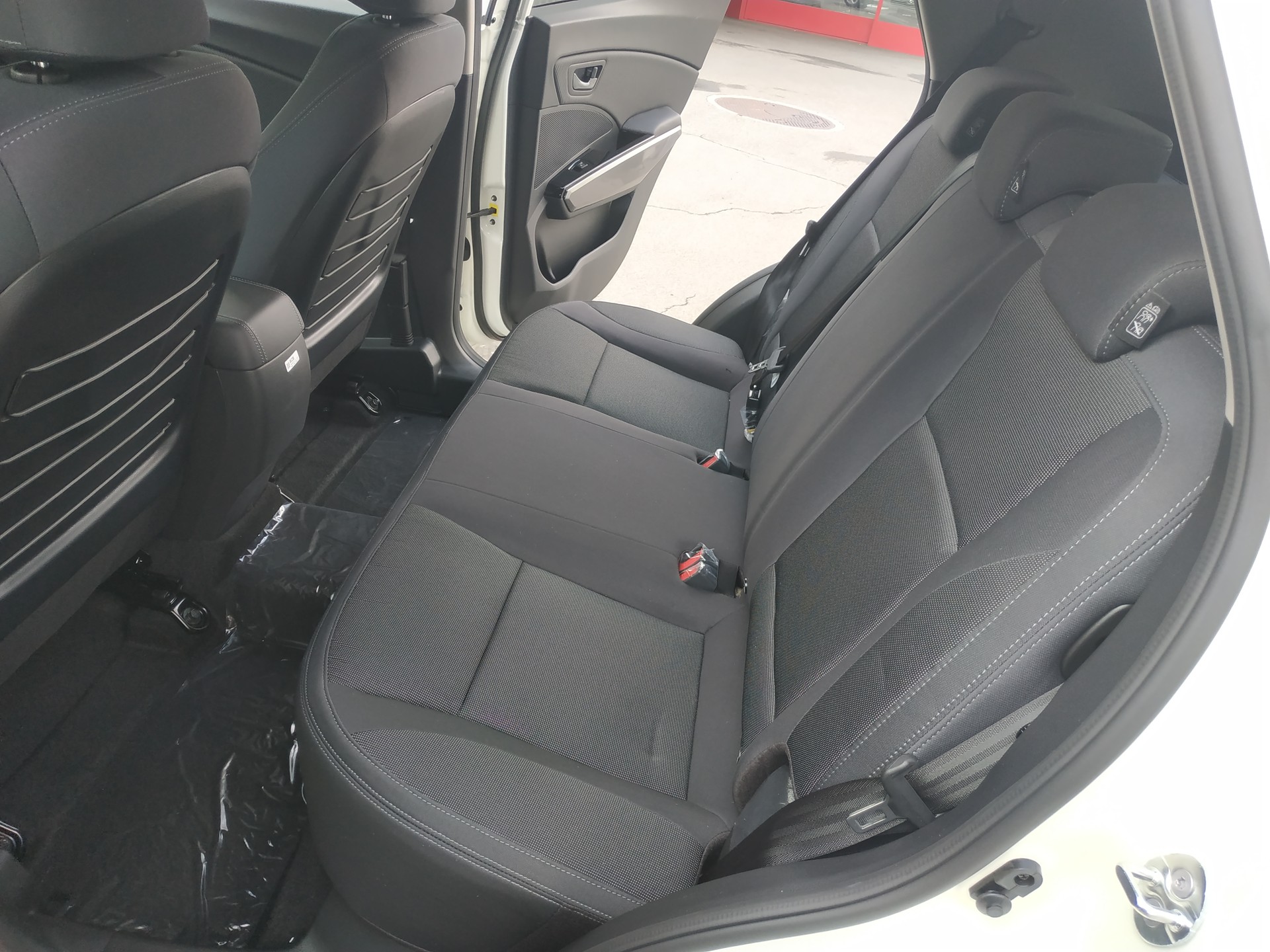 KGM-SsangYong Tivoli 1.5 T GDI Steel 4WD-image-18