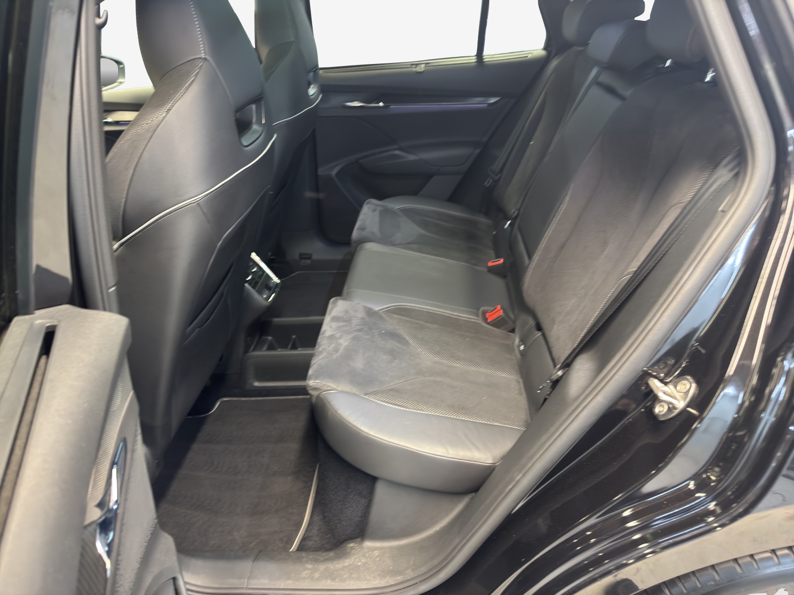 SKODA Enyaq iV 80x SportLine-image-11