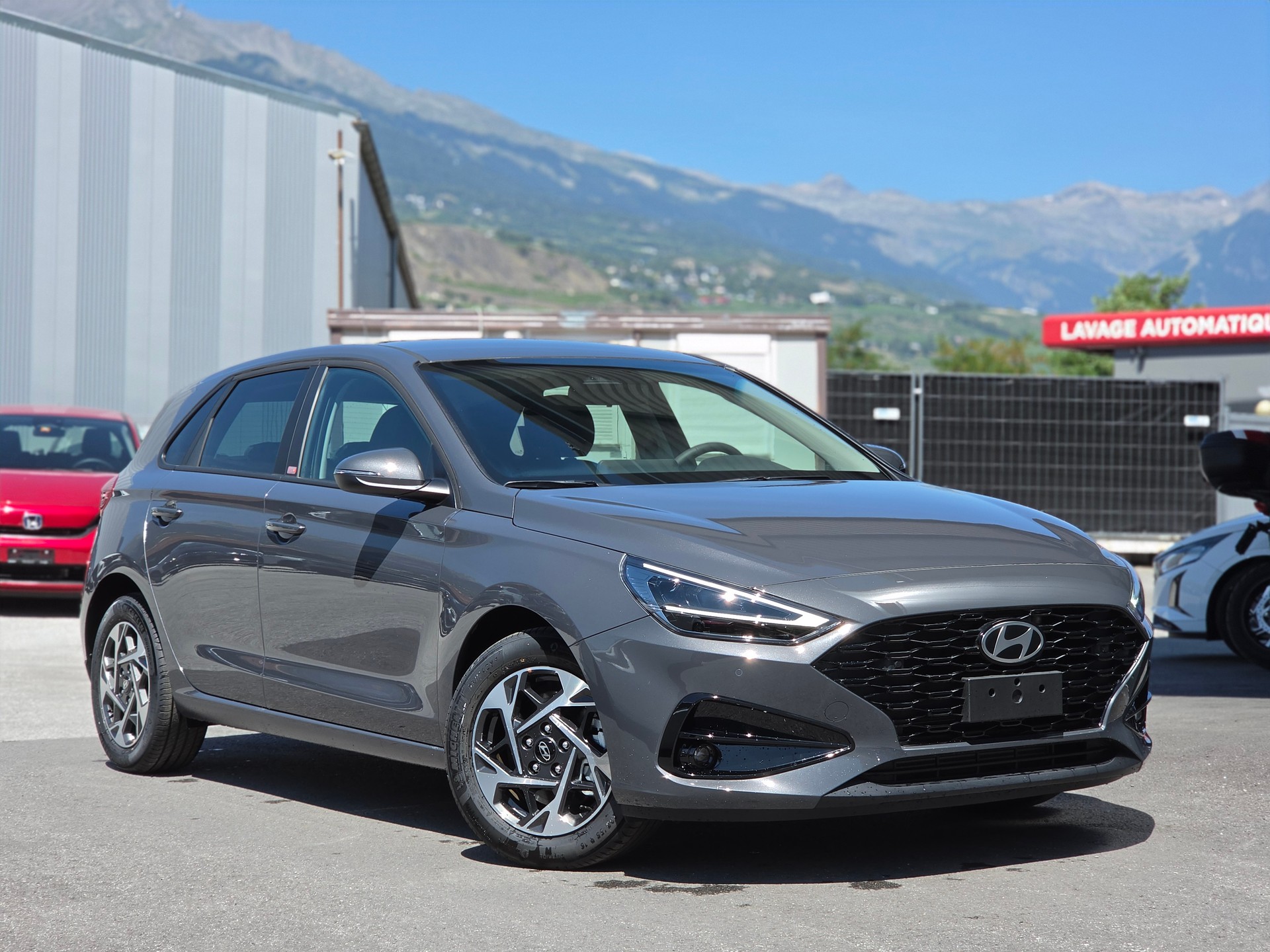 HYUNDAI i30 1.5 T-GDi Amplia DCT