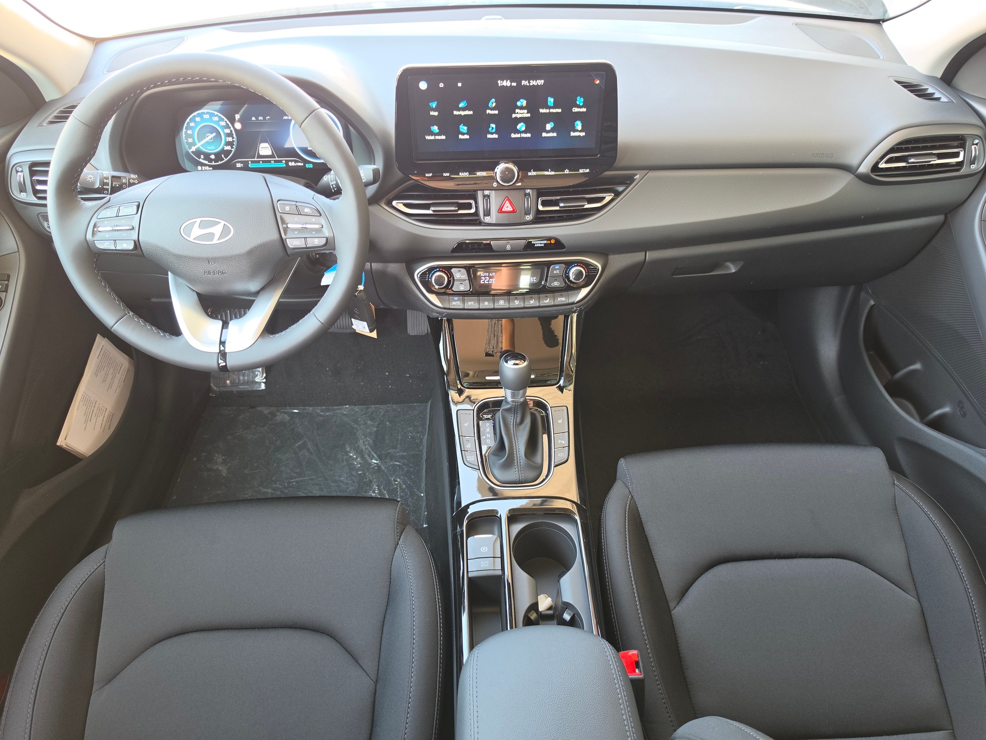 HYUNDAI i30 1.5 T-GDi Amplia DCT-image-3