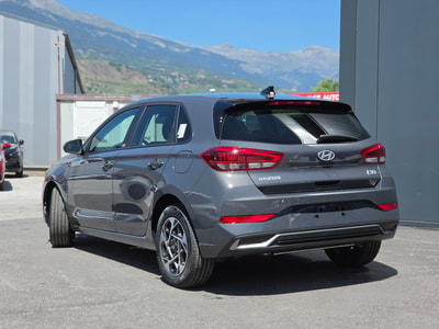 Hyundai i30 1.5 T-GDi Amplia DCT — photo 2