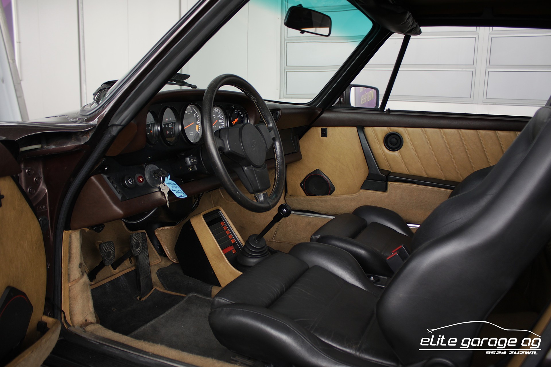 PORSCHE 911 SC Targa-image-13