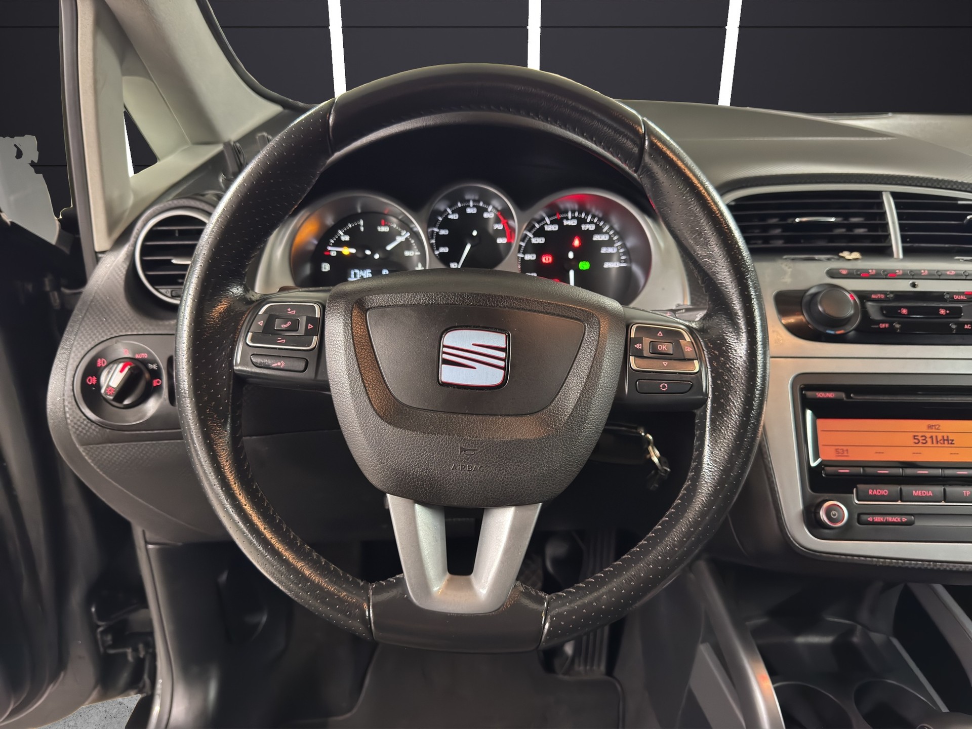 SEAT Altea XL 1.8 TSI Style DSG-image-11