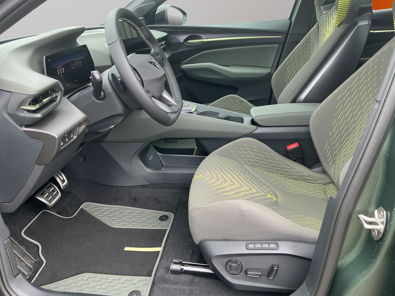 CUPRA Raval 52 kWh VZ Extreme Launch Edition-image-4