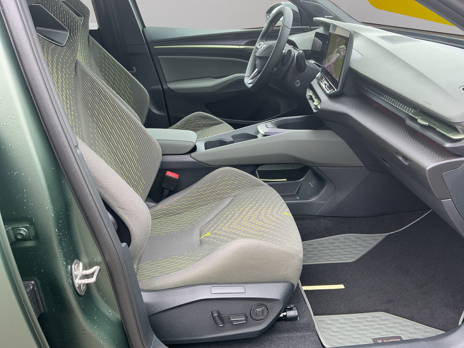 CUPRA Raval 52 kWh VZ Extreme Launch Edition-image-10