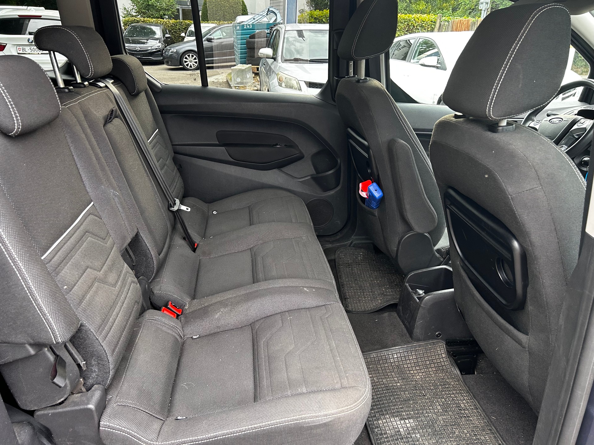 FORD Grand Tourneo Connect 1.6 TDCi Ambiente-image-8