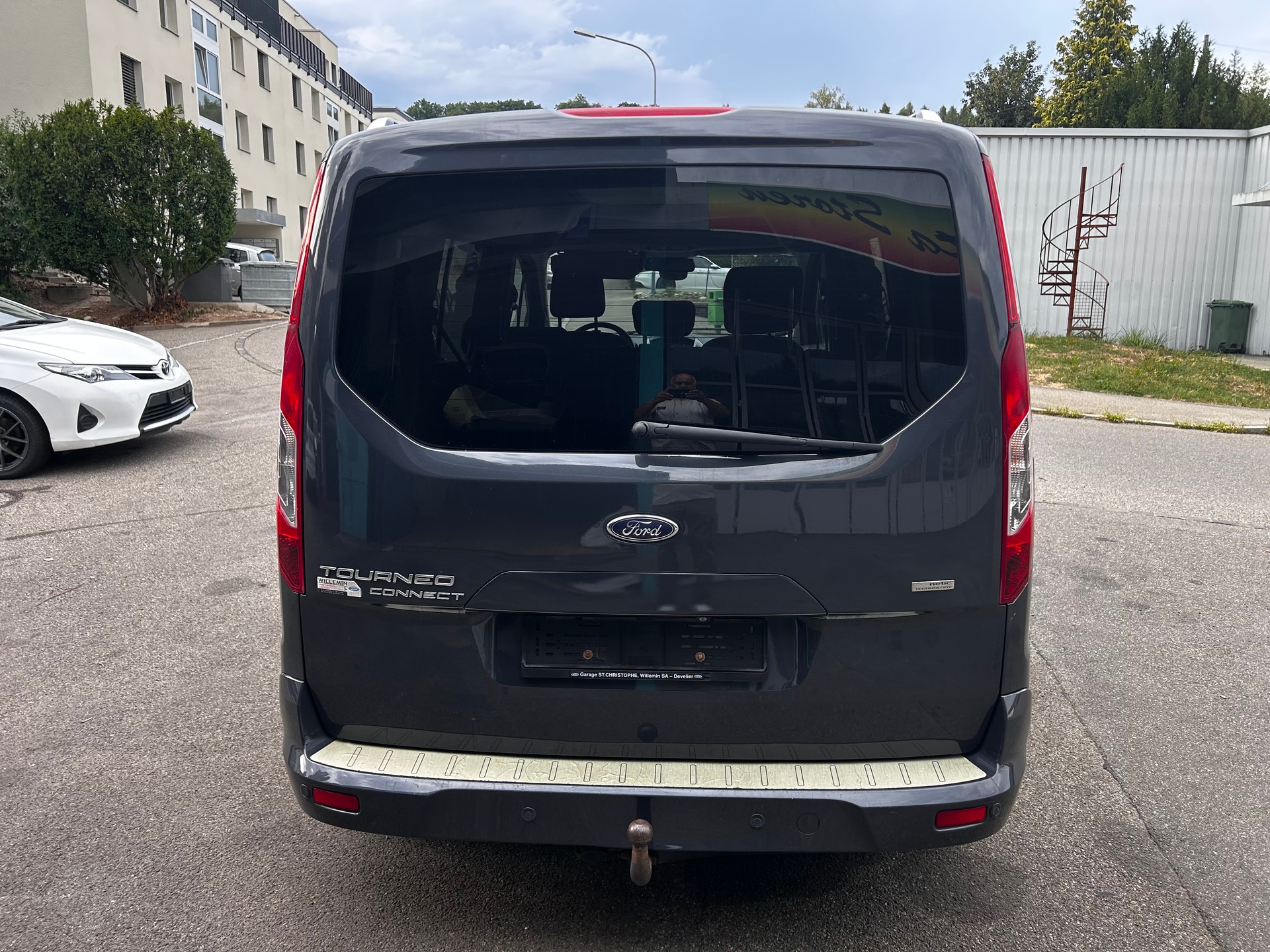 FORD Grand Tourneo Connect 1.6 TDCi Ambiente-image-3