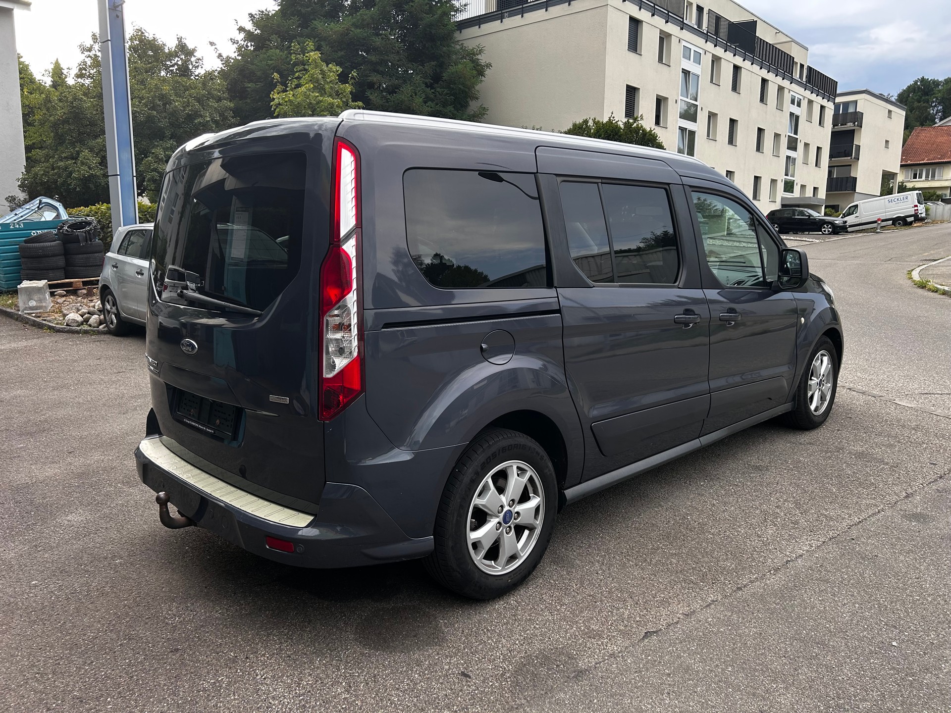 FORD Grand Tourneo Connect 1.6 TDCi Ambiente-image-4