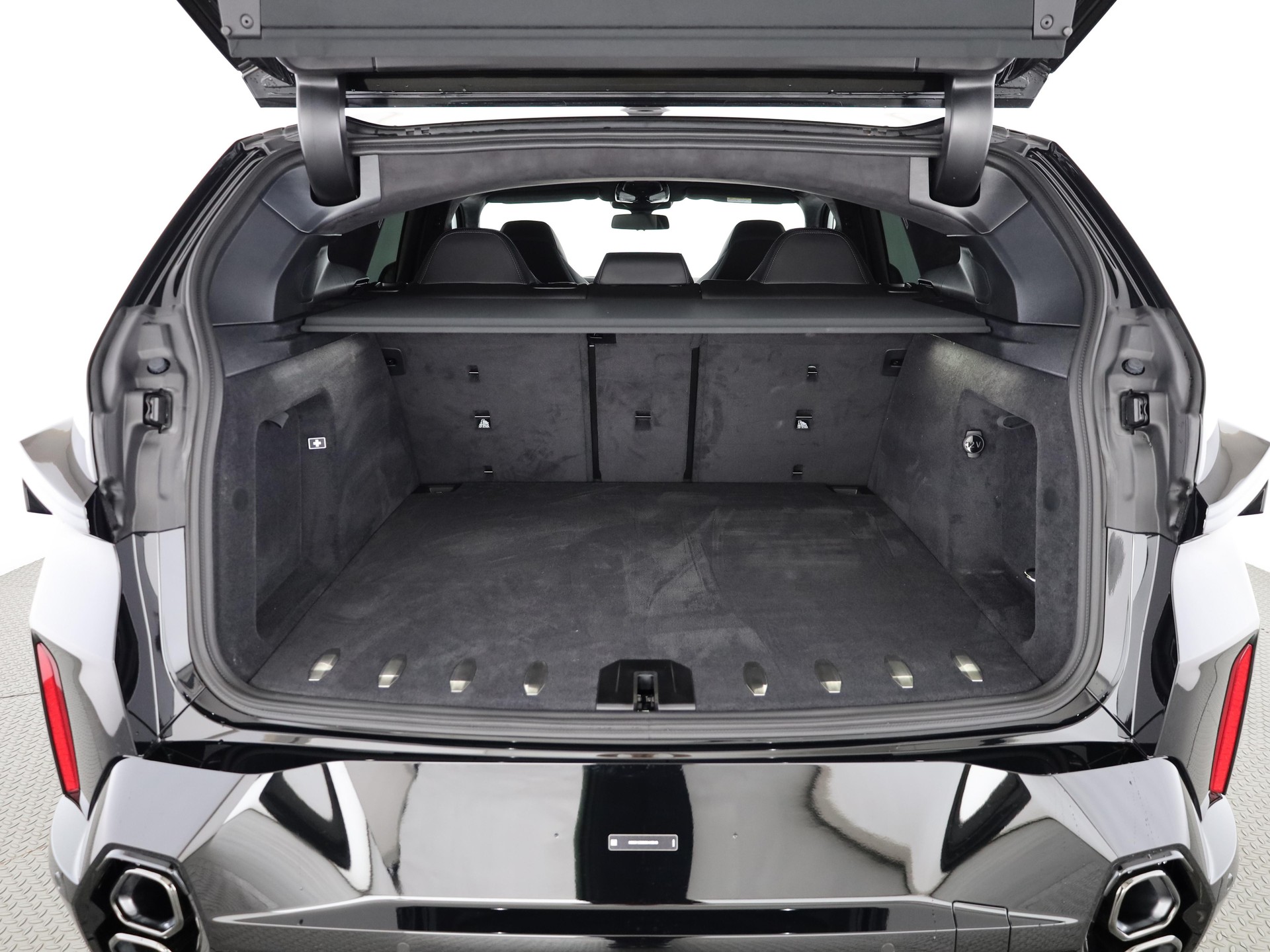 BMW XM Label Plug-in Hybrid-image-7