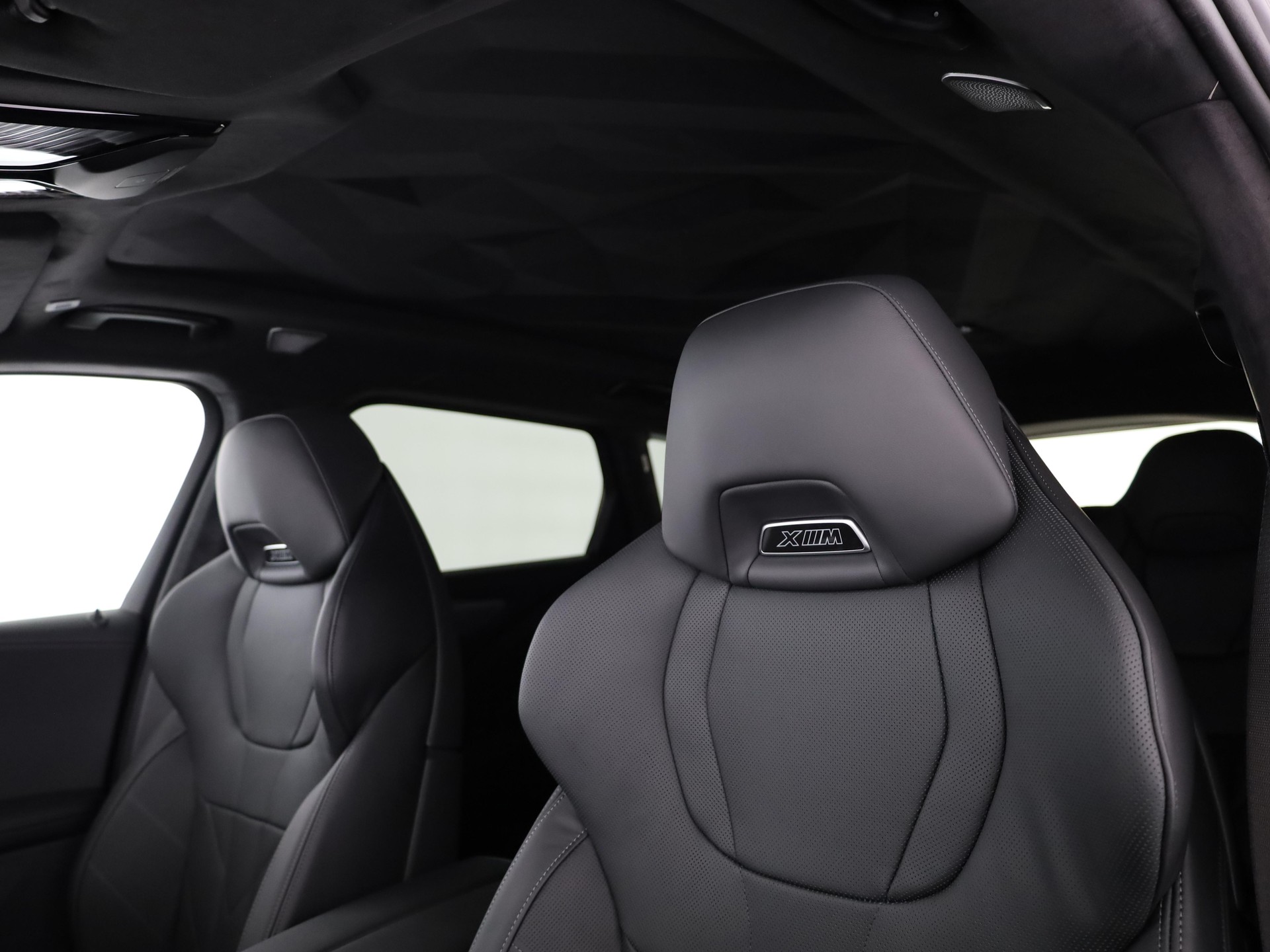 BMW XM Label Plug-in Hybrid-image-13