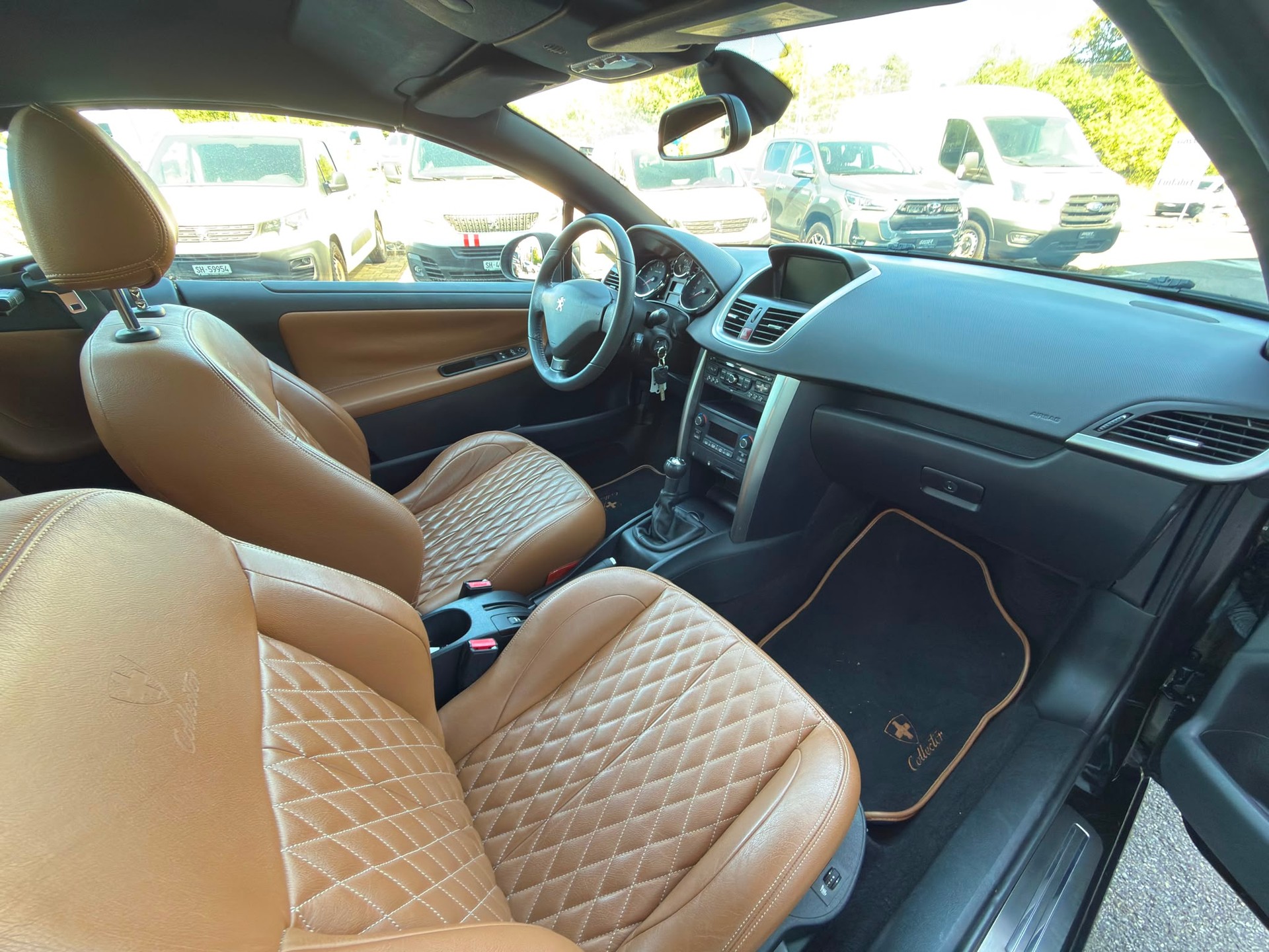 PEUGEOT 207 CC 1.6 16V Swiss Collector-image-9