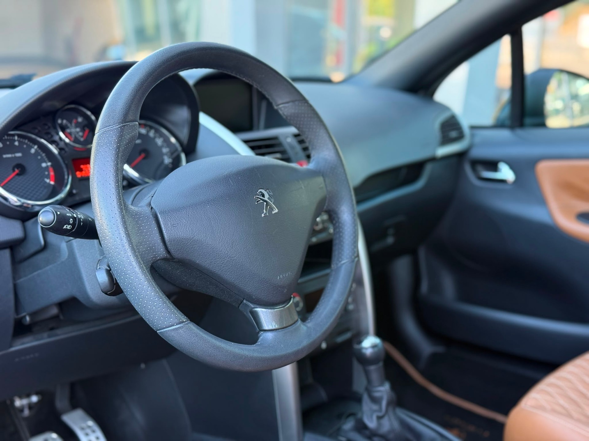 PEUGEOT 207 CC 1.6 16V Swiss Collector-image-7