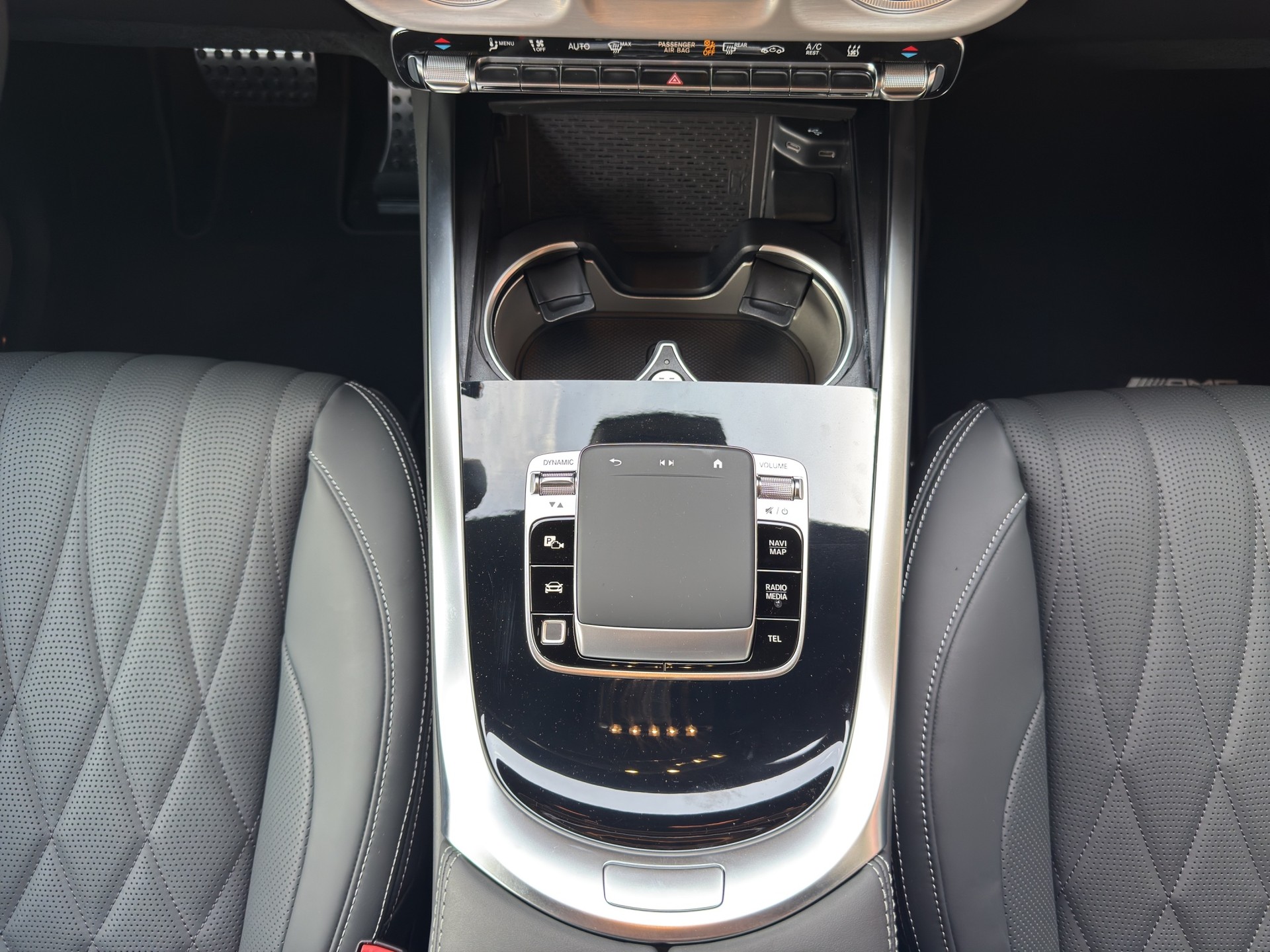 MERCEDES-BENZ G 63 AMG-image-12