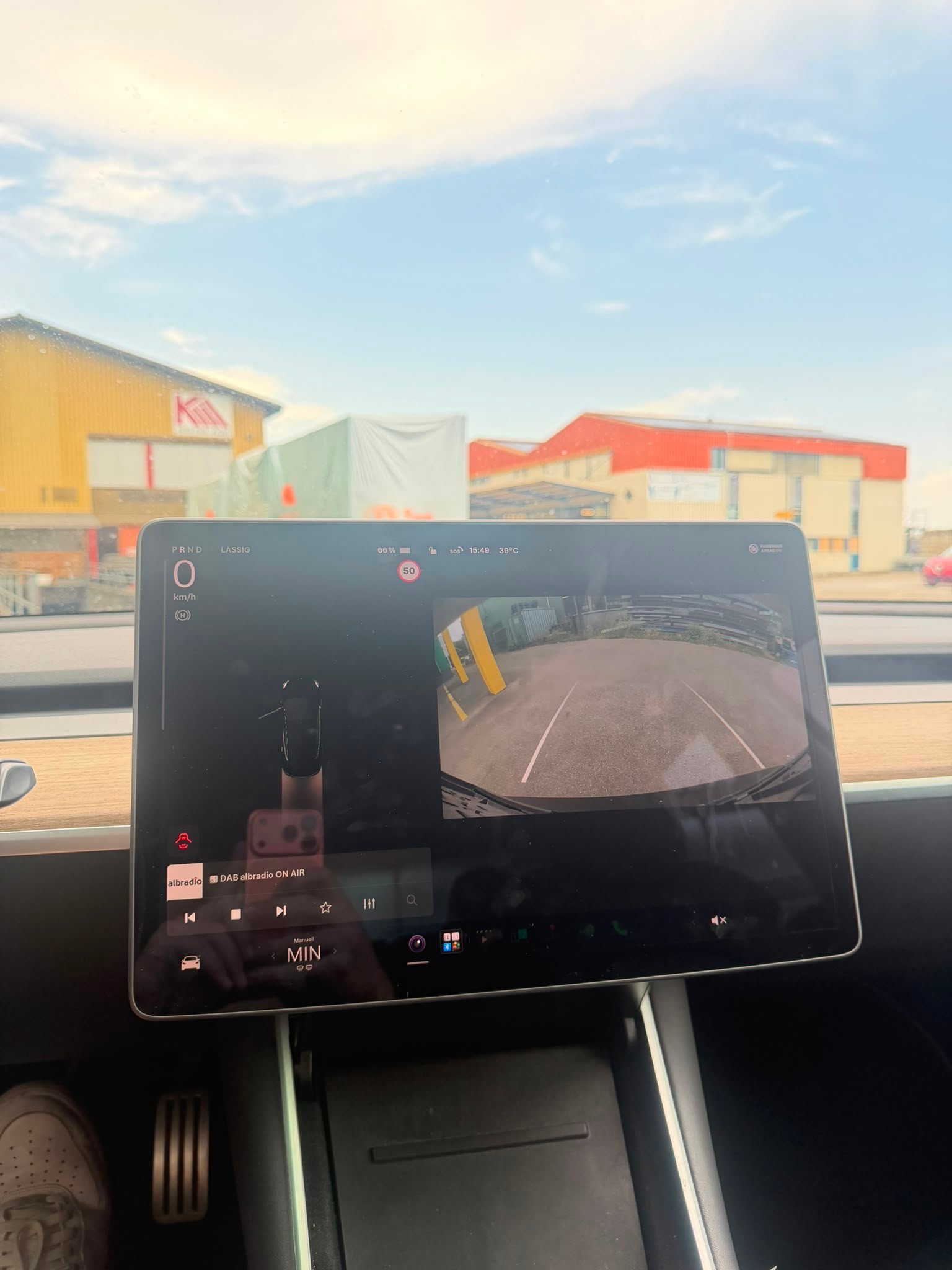 TESLA Model 3 Long Range Dual Motor AWD-image-12