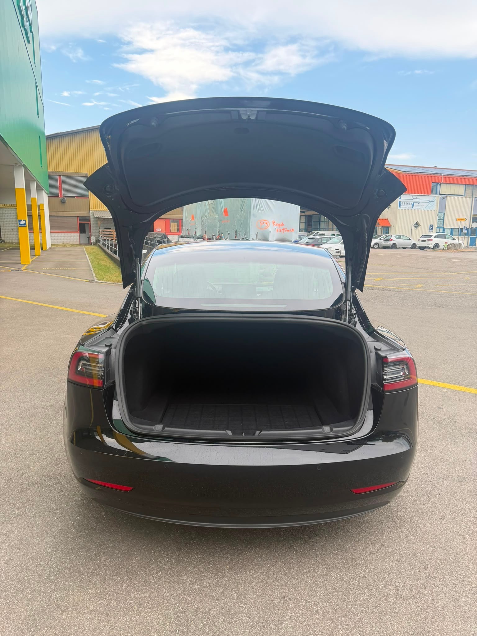 TESLA Model 3 Long Range Dual Motor AWD-image-13
