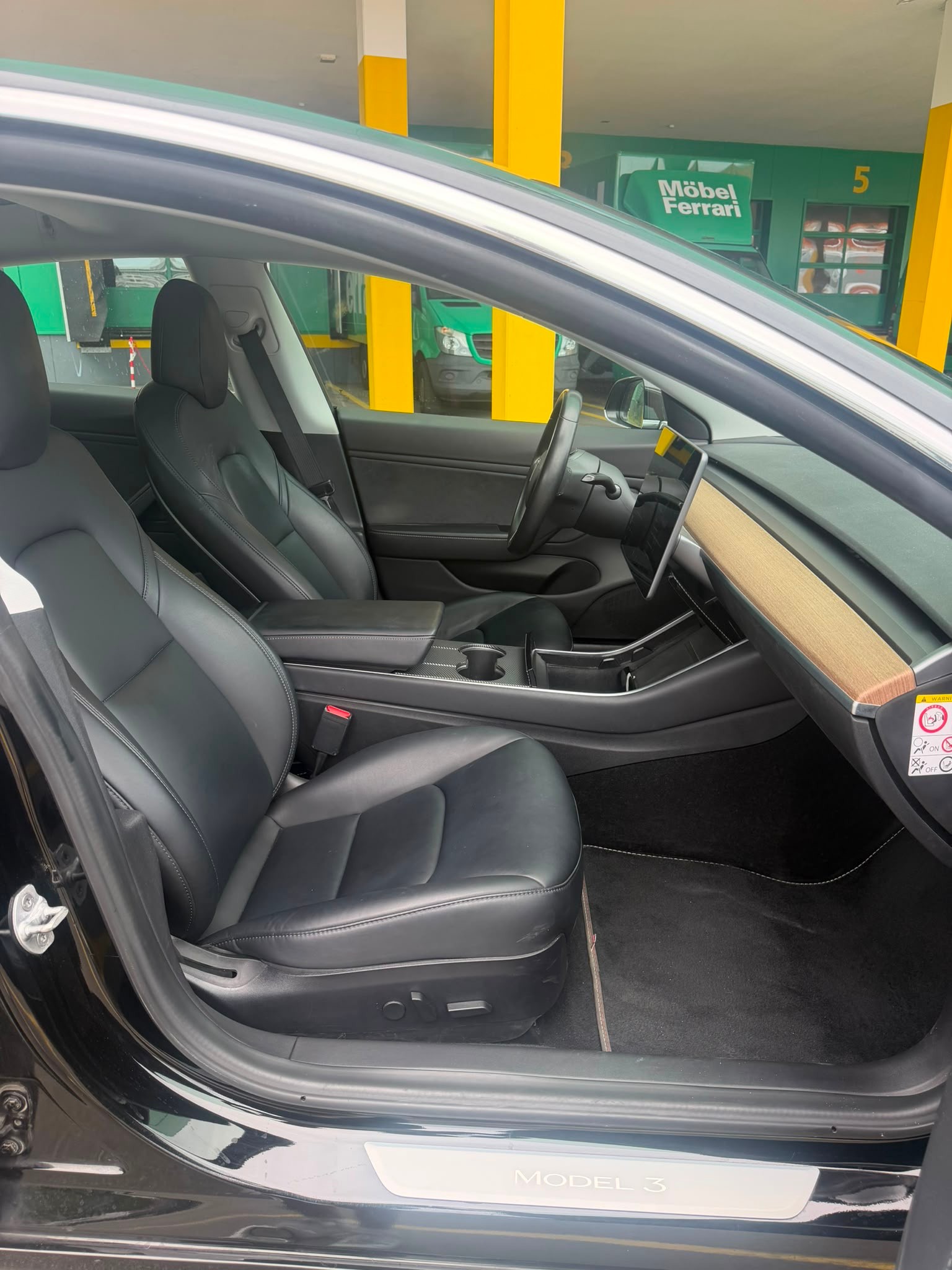 TESLA Model 3 Long Range Dual Motor AWD-image-9