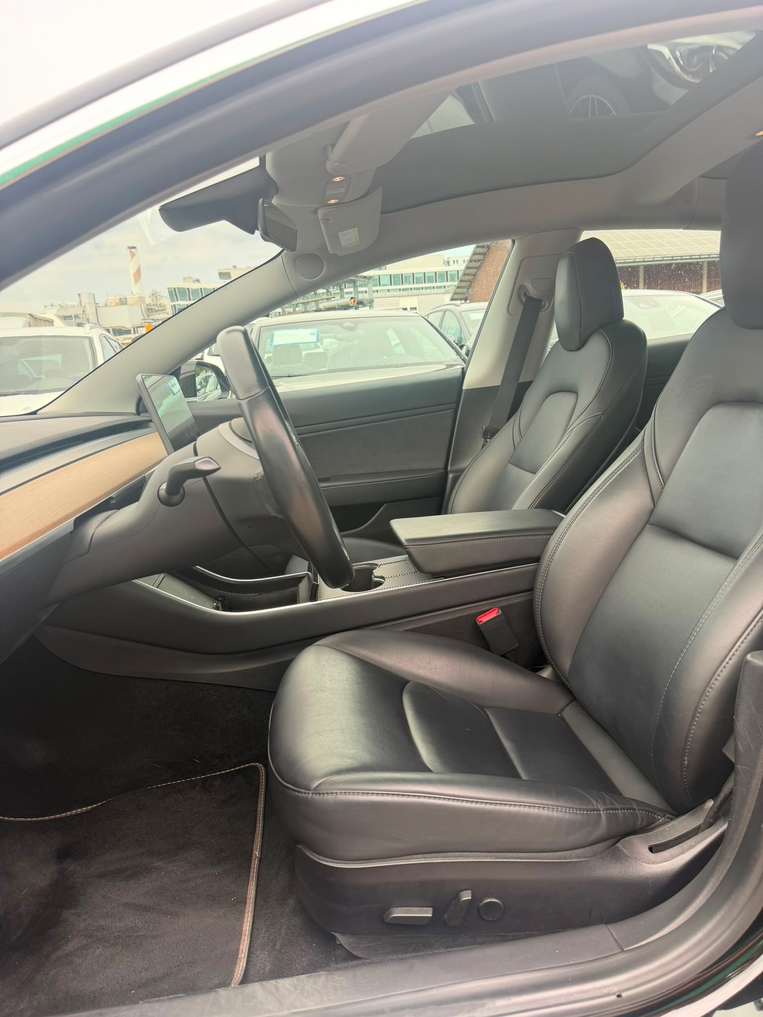 TESLA Model 3 Long Range Dual Motor AWD-image-7