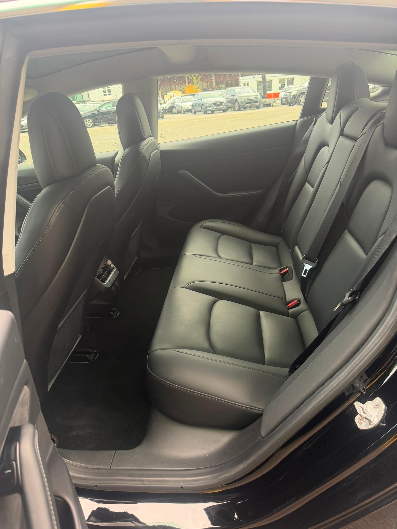 TESLA Model 3 Long Range Dual Motor AWD-image-10