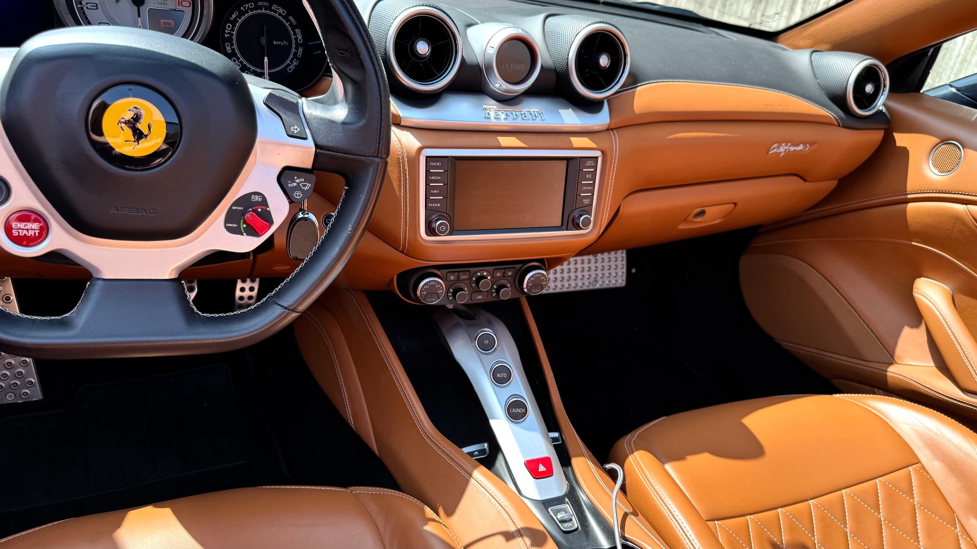 FERRARI California 3.9 V8 T-image-11