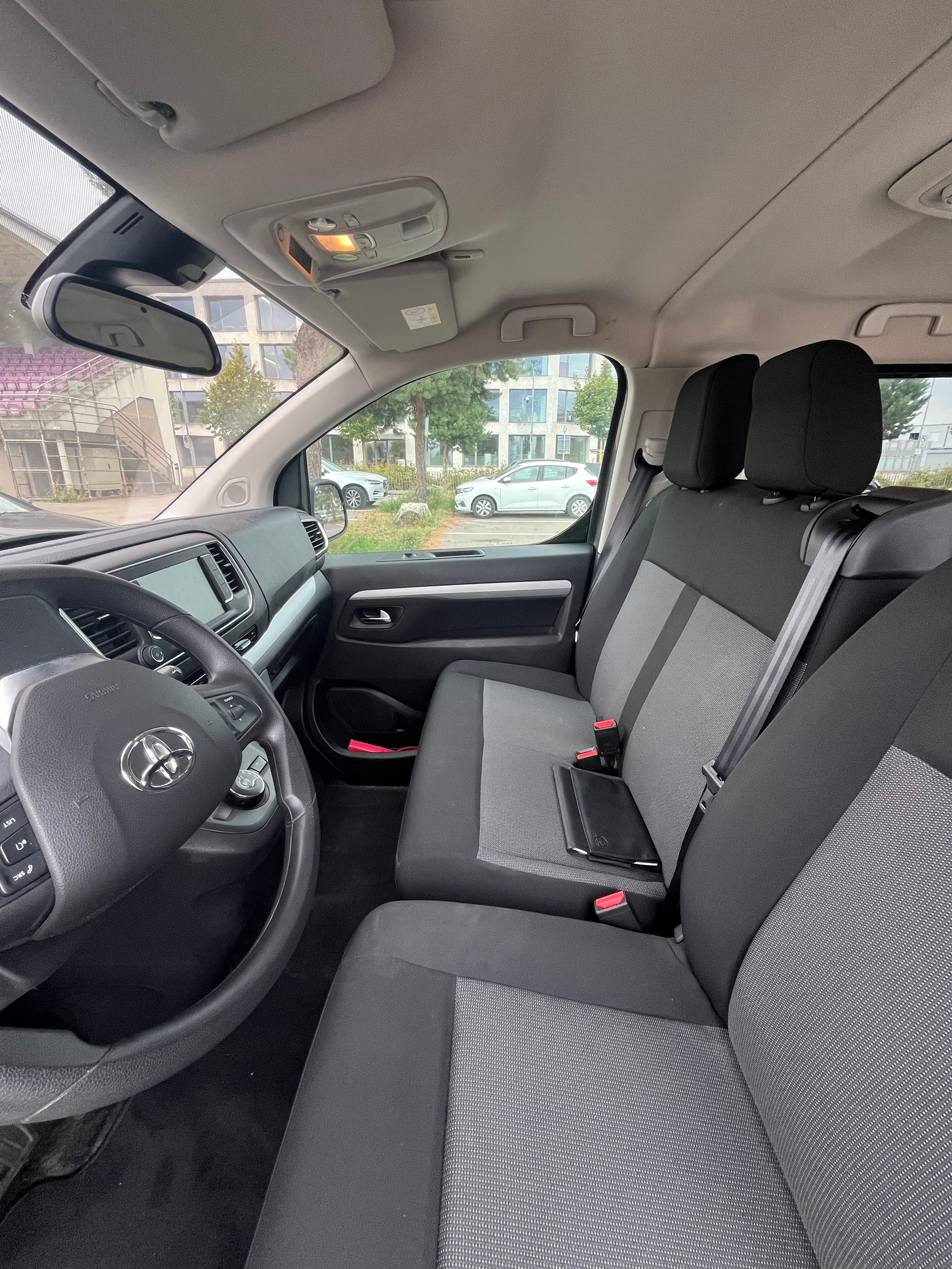 TOYOTA 2.0 D Shuttle-image-2