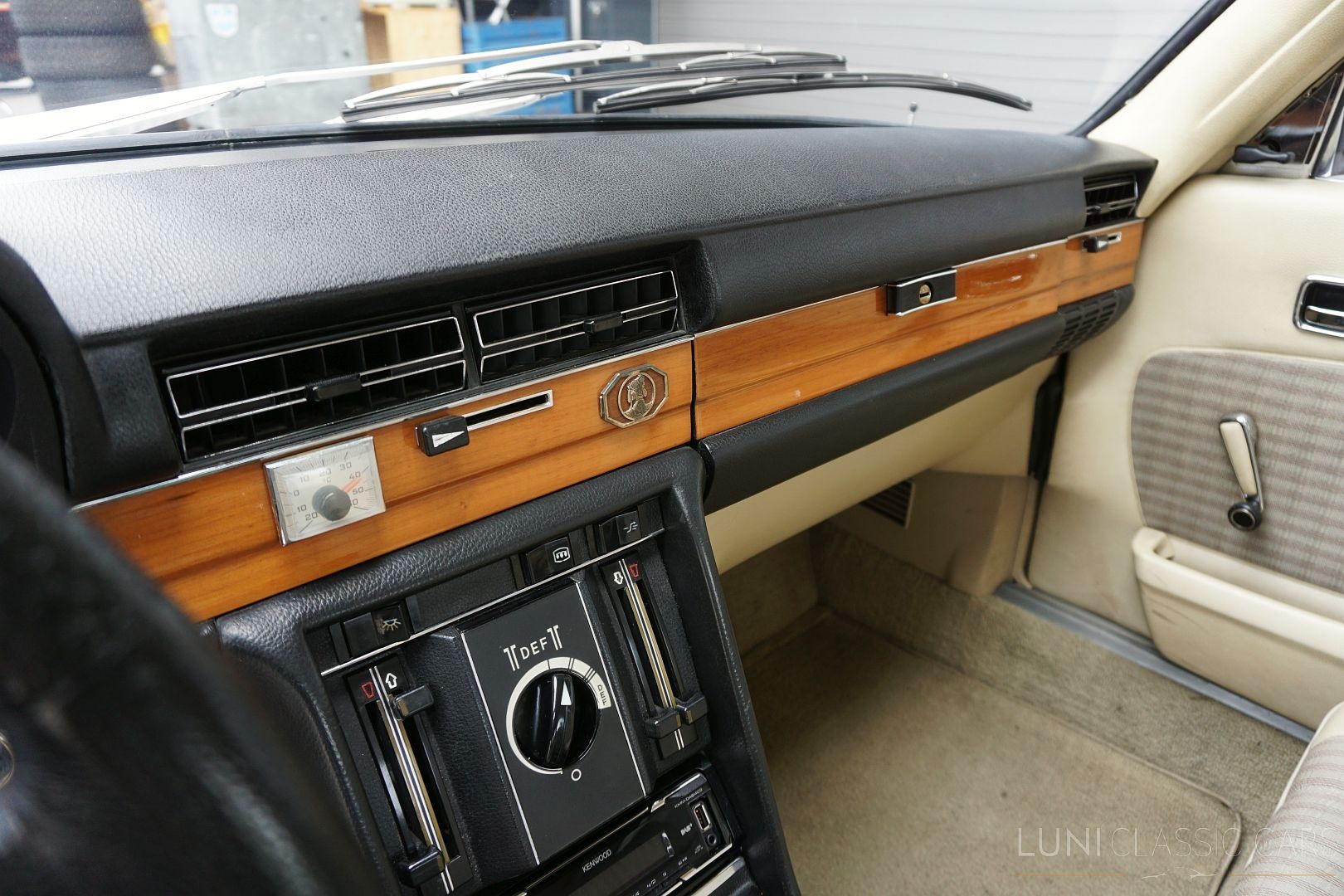 MERCEDES-BENZ 280 S W116-image-15