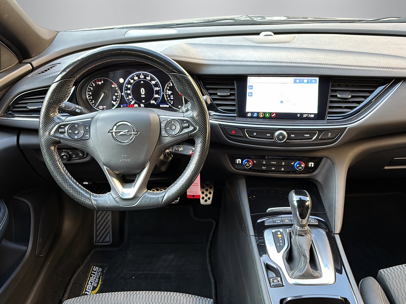 OPEL Insignia Grand Sport 2.0 T Business-image-4