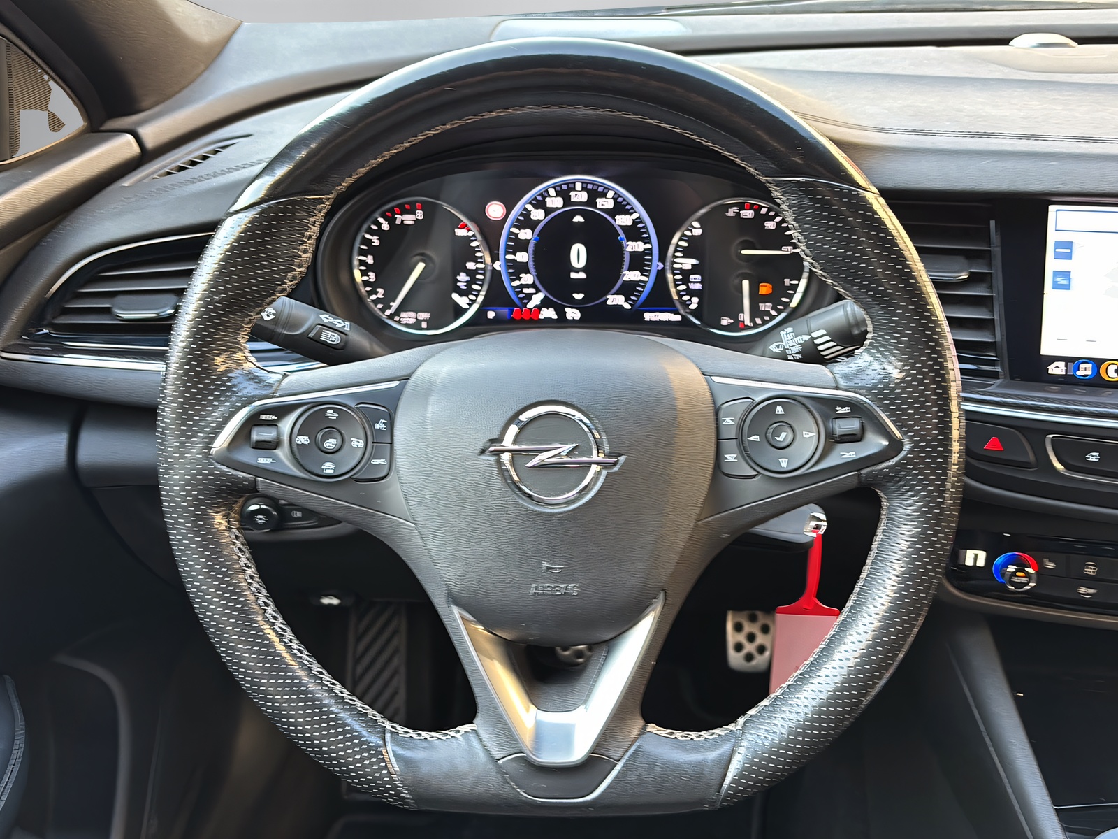 OPEL Insignia Grand Sport 2.0 T Business-image-3