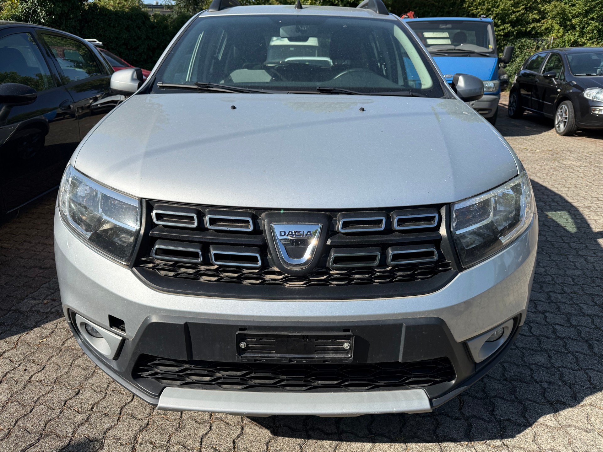 DACIA Sandero 1.5 dCi Stepway Automatic-image-1