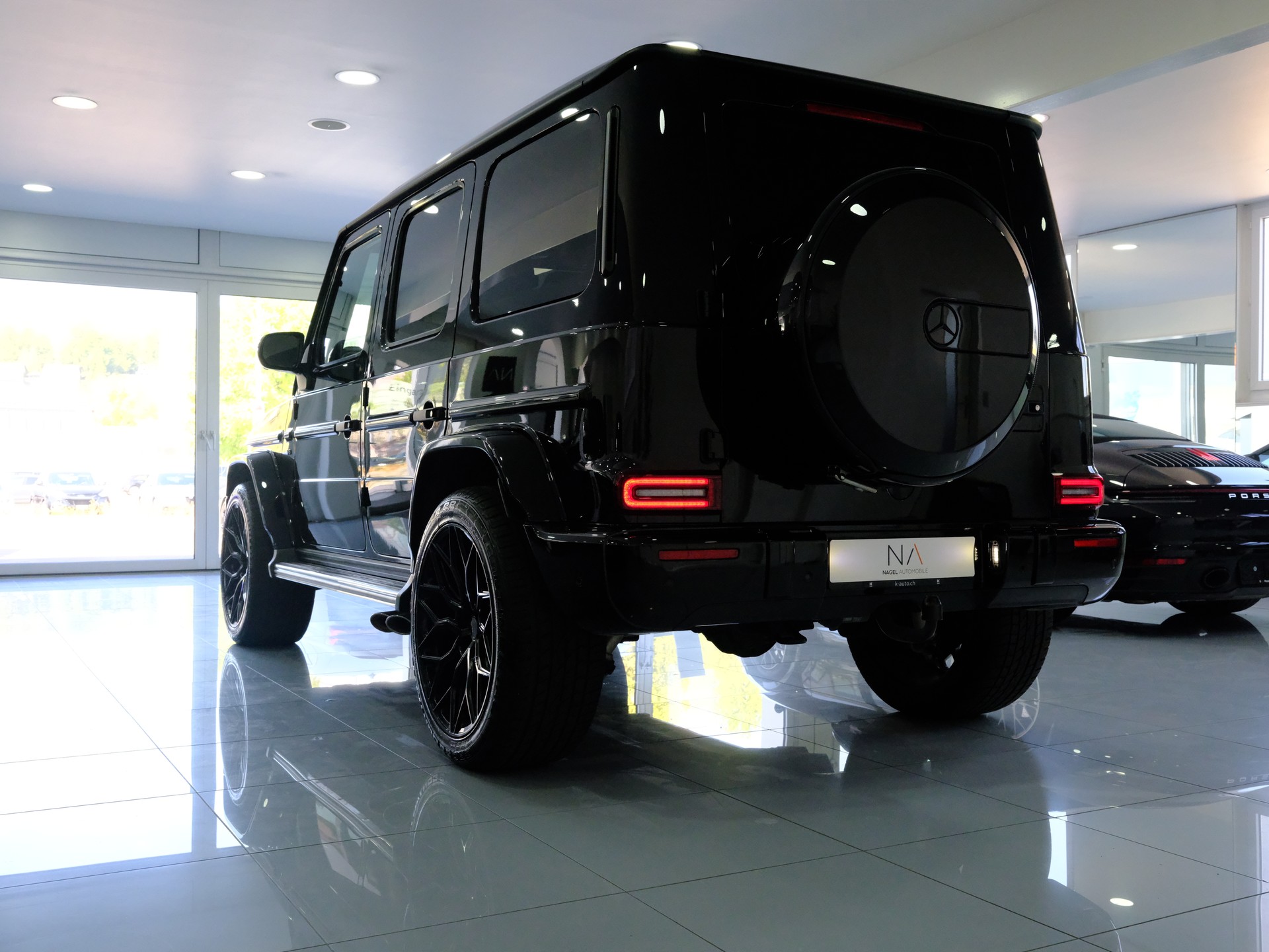 MERCEDES-BENZ G 500 AMG Line 9G-Tronic-image-4