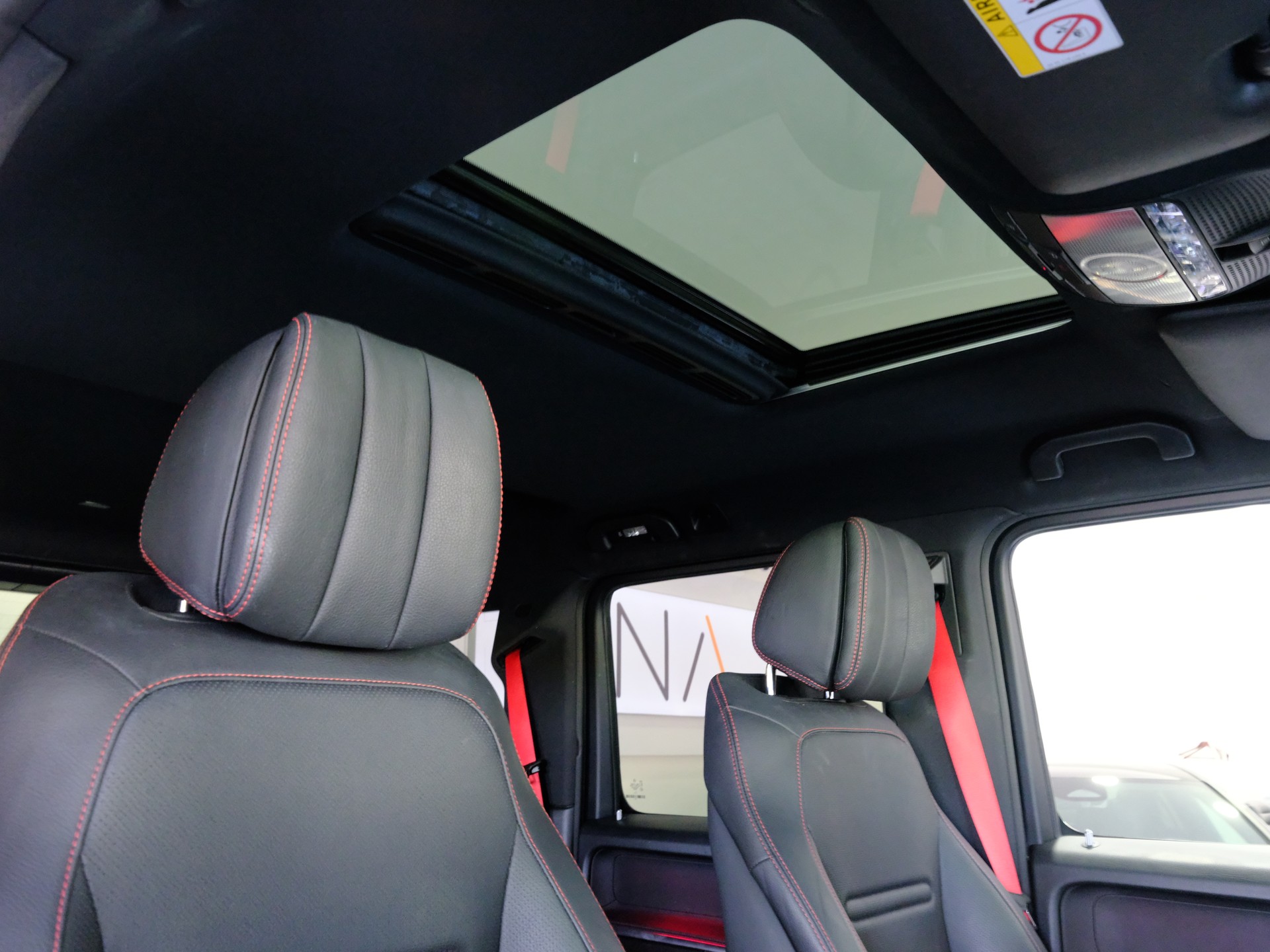 MERCEDES-BENZ G 500 AMG Line 9G-Tronic-image-15